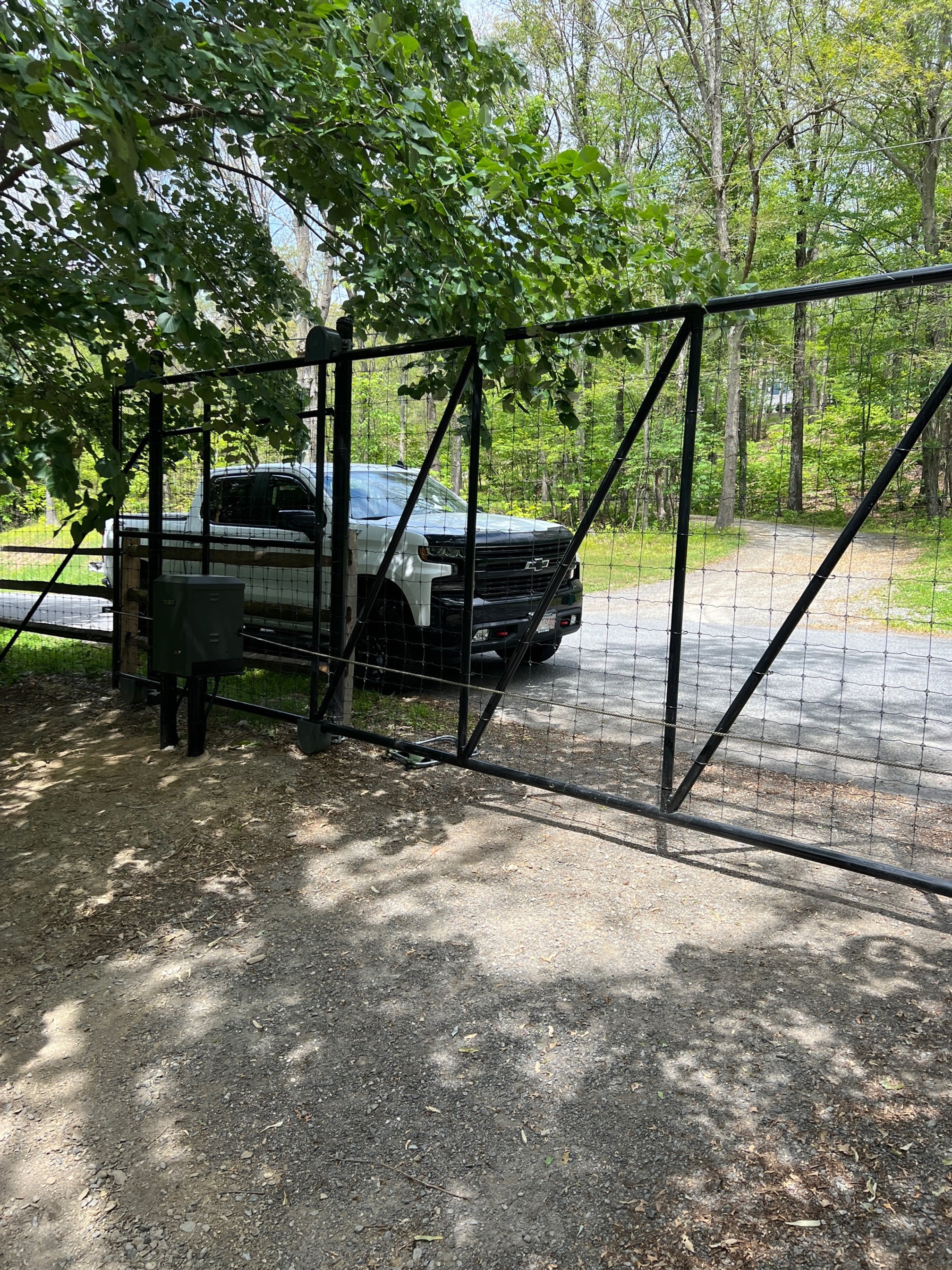 deer fence slide gate operator2.jpeg