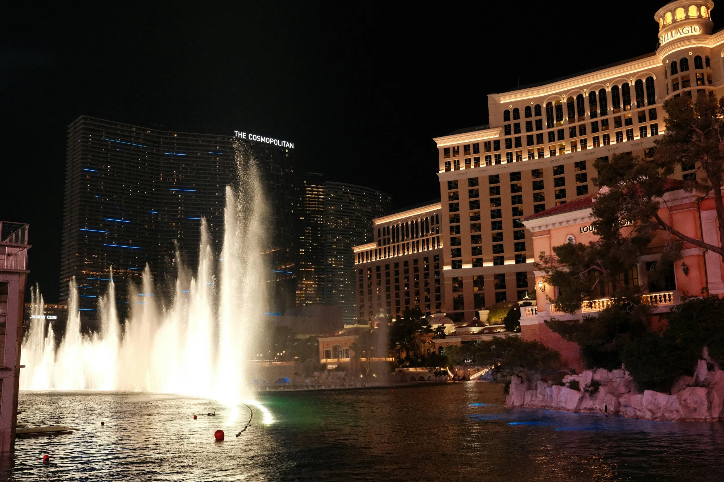 Las Vegas hotels with direct views of the fountains