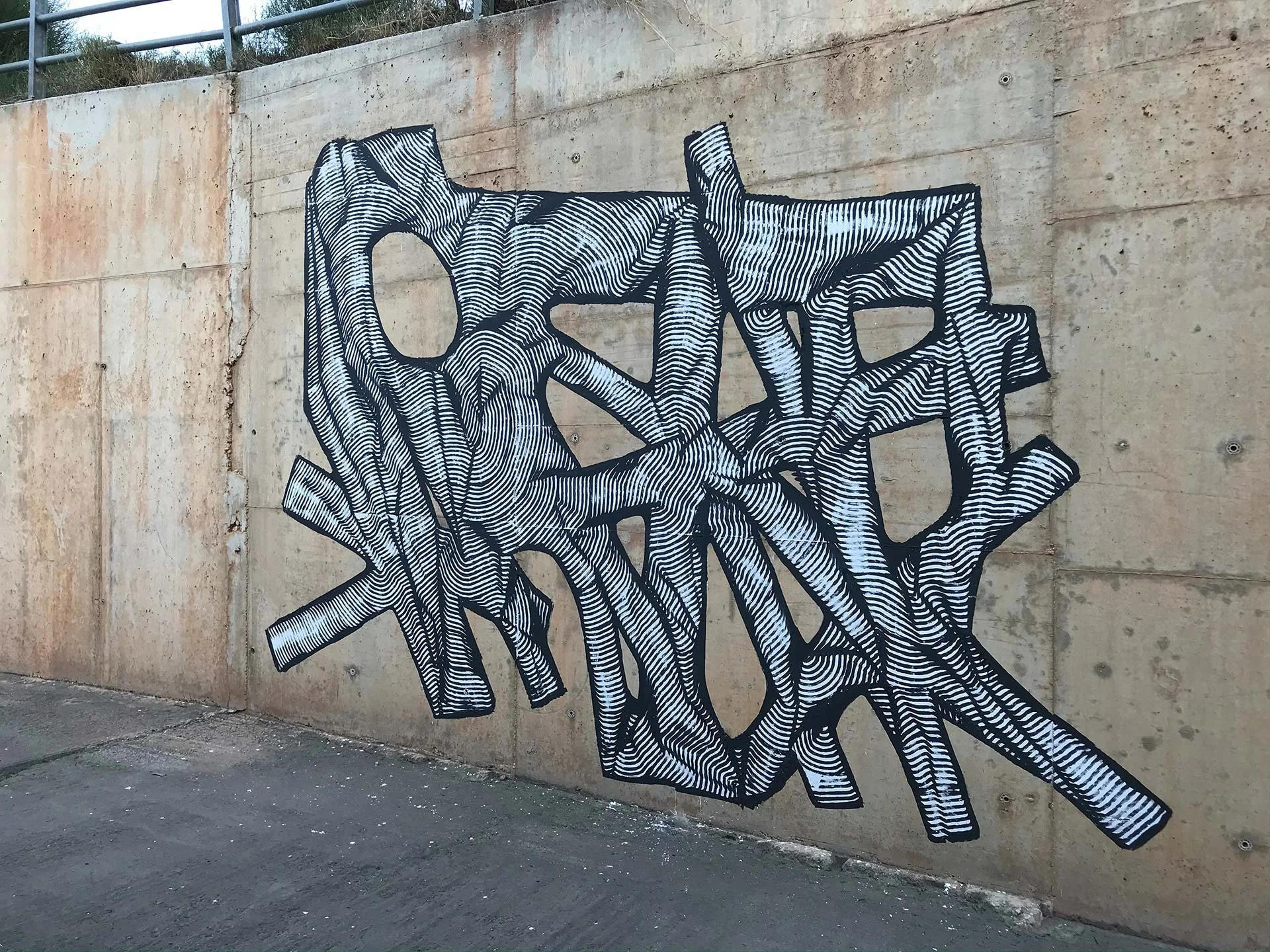 Skirl_Mural_Frayed-ends-of-sanity_2019_Athen_01.jpg