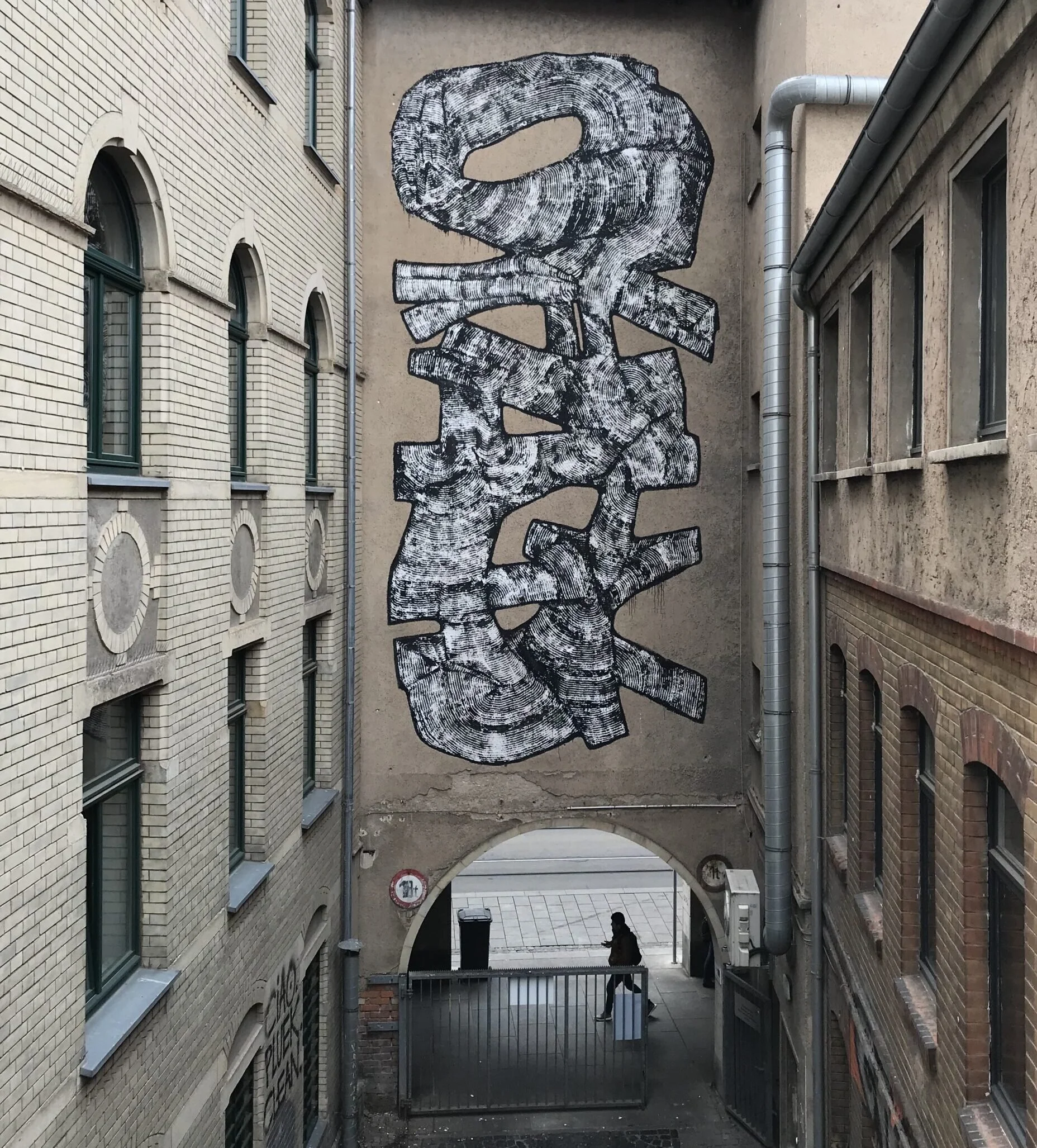 Skirl-2019-Hühnergott-Erfurt-Germany-scaled-e1666102845980.jpg