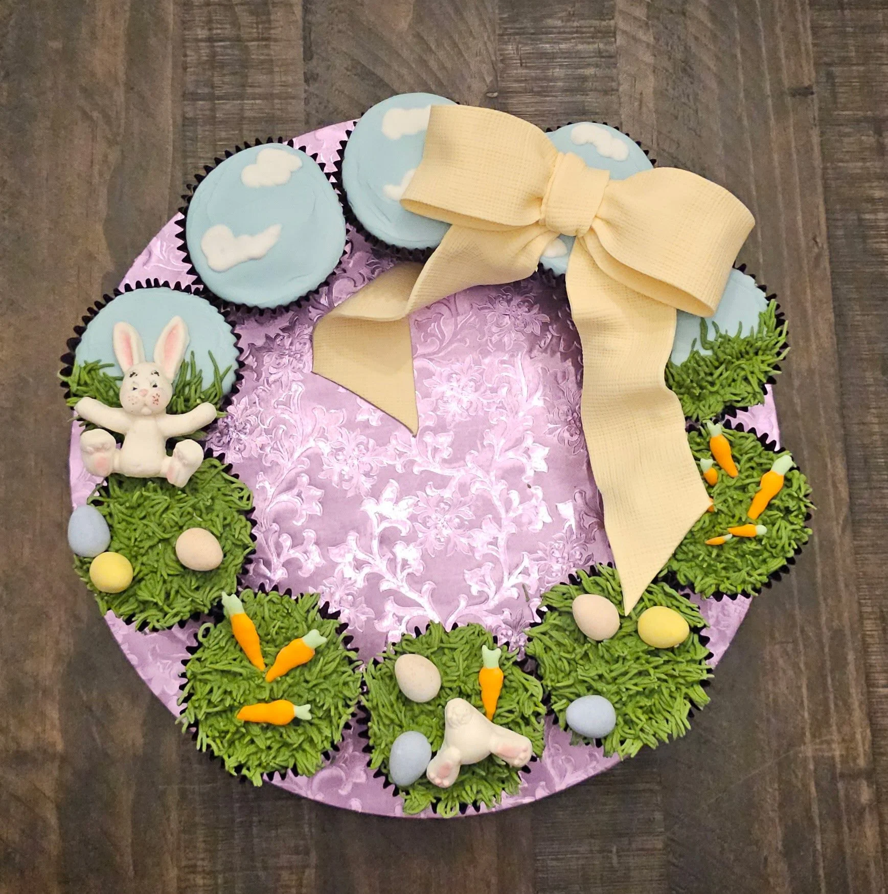 Teen Easter Cupcake Wreath