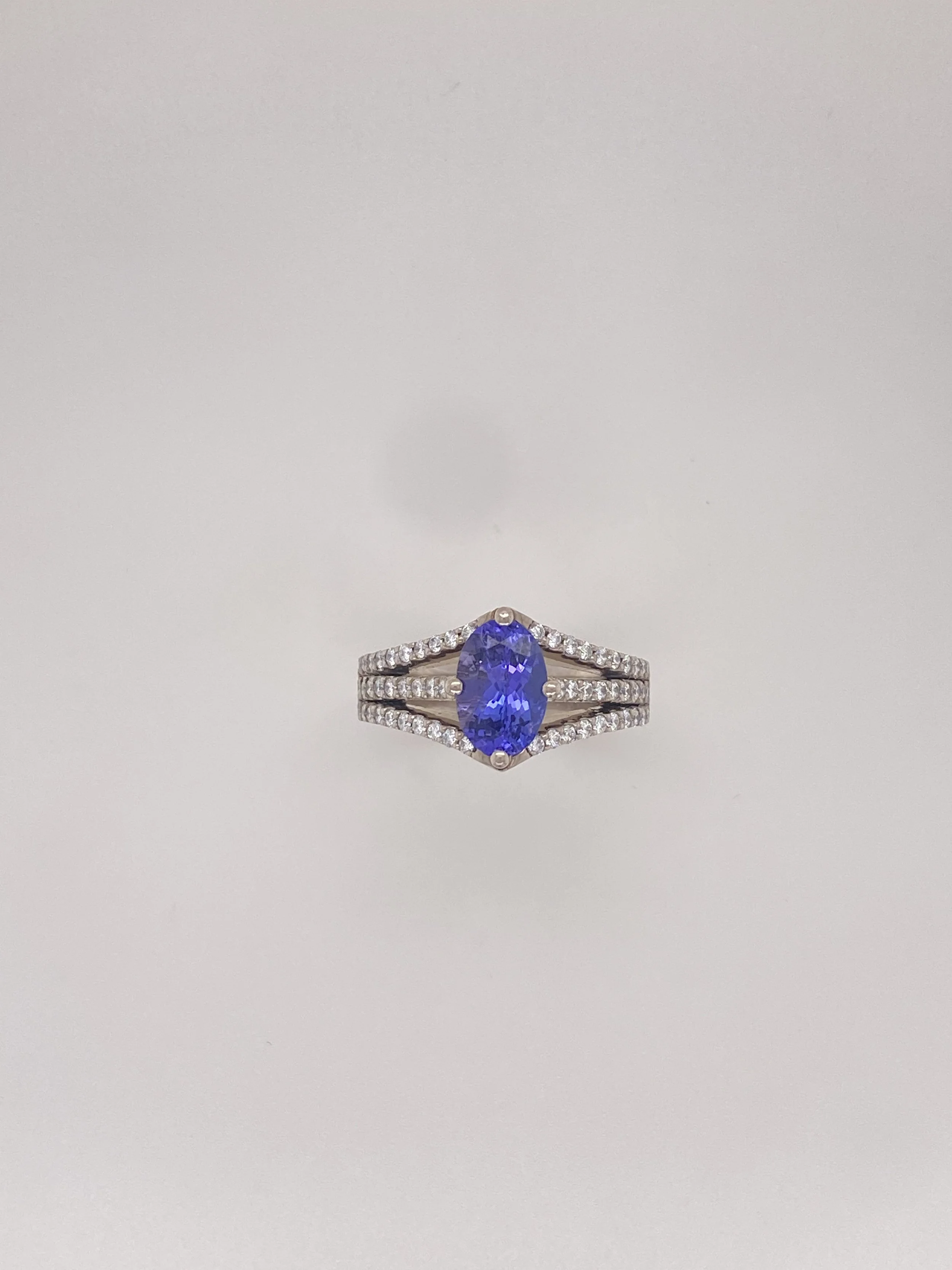 White Gold Tanzanite & Diamond Ring