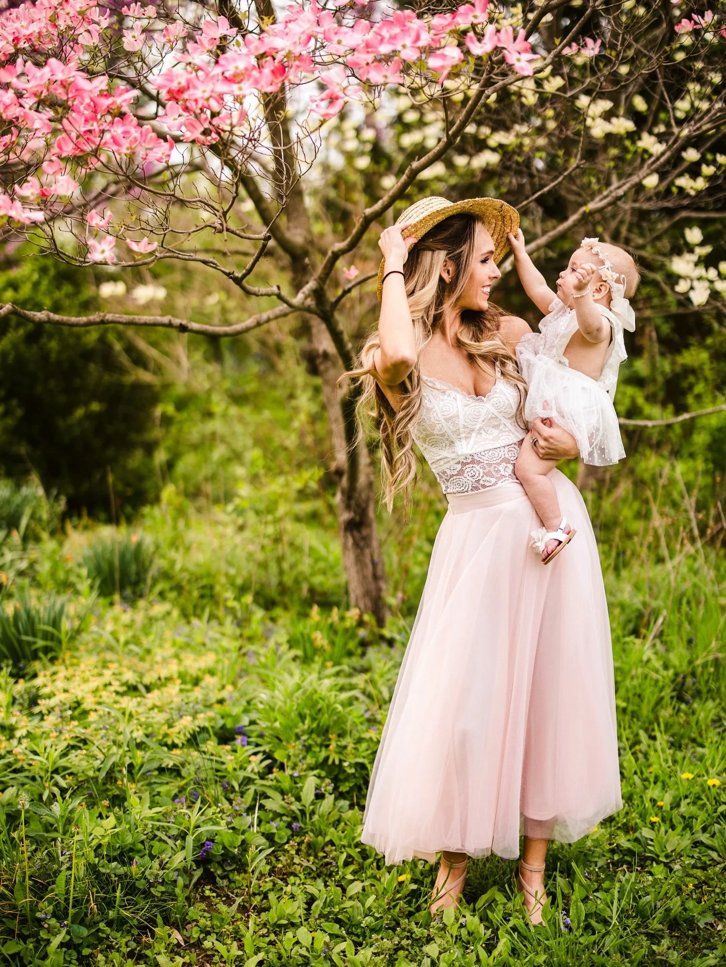 Kinda wild realization &mdash; I rarely photograph Spring family sessions?! 😅 I didn&rsquo;t even notice until I started digging through galleries for this post.

I get it&hellip; most families just had photos done a few months ago for the holidays.