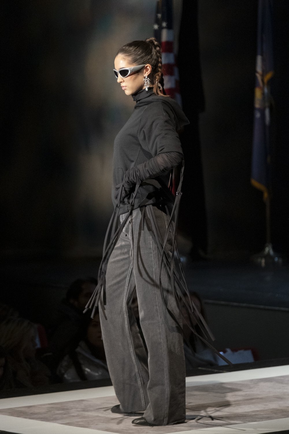 RUNWAY27_Nov2022_Julie Tu_044.jpg