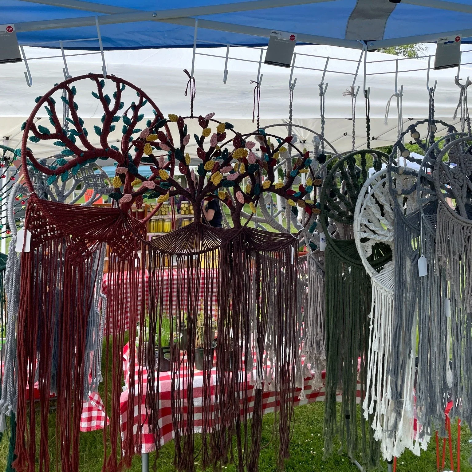 ✨ Welcome Back: Macrame by Grandma! ✨
We're absolutely delighted to welcome back a beloved favorite to the Antiques and Uniques festival this year: Macrame by Grandma!
Get ready to rediscover their exquisite collection of handcrafted macrame and croc