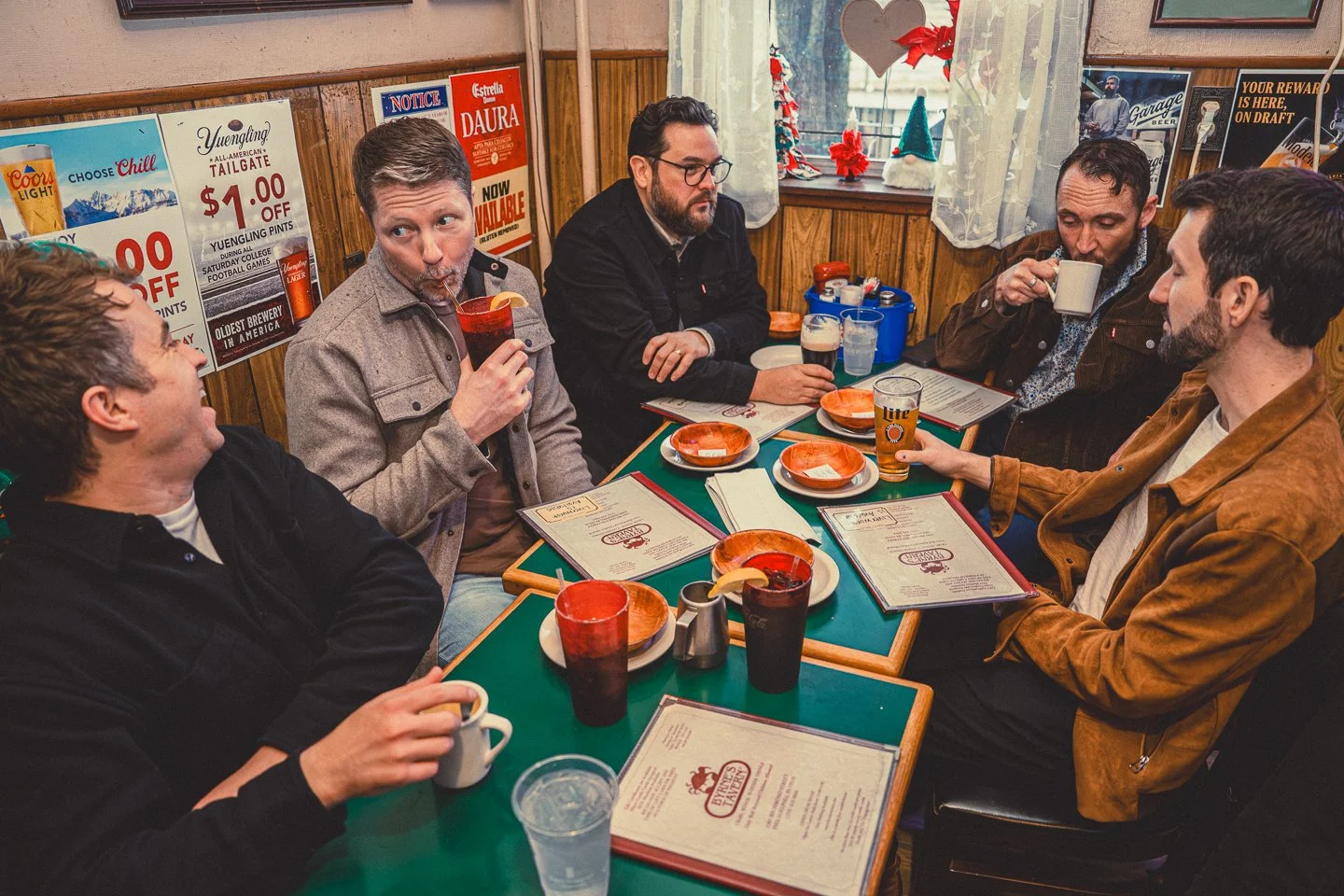 Lunch at Byrne's Tavern, great wings & Guinness on draft, what else could a band ask for?