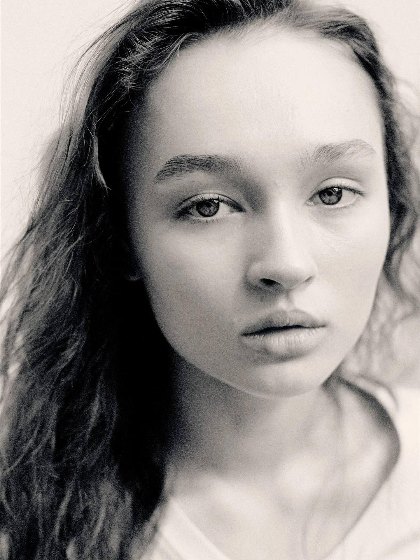 P A U L I N E 〰️ 
Running wild on the streets of Singapore 2 weeks ago.
@apaulinaz you&rsquo;re a dream 🖤