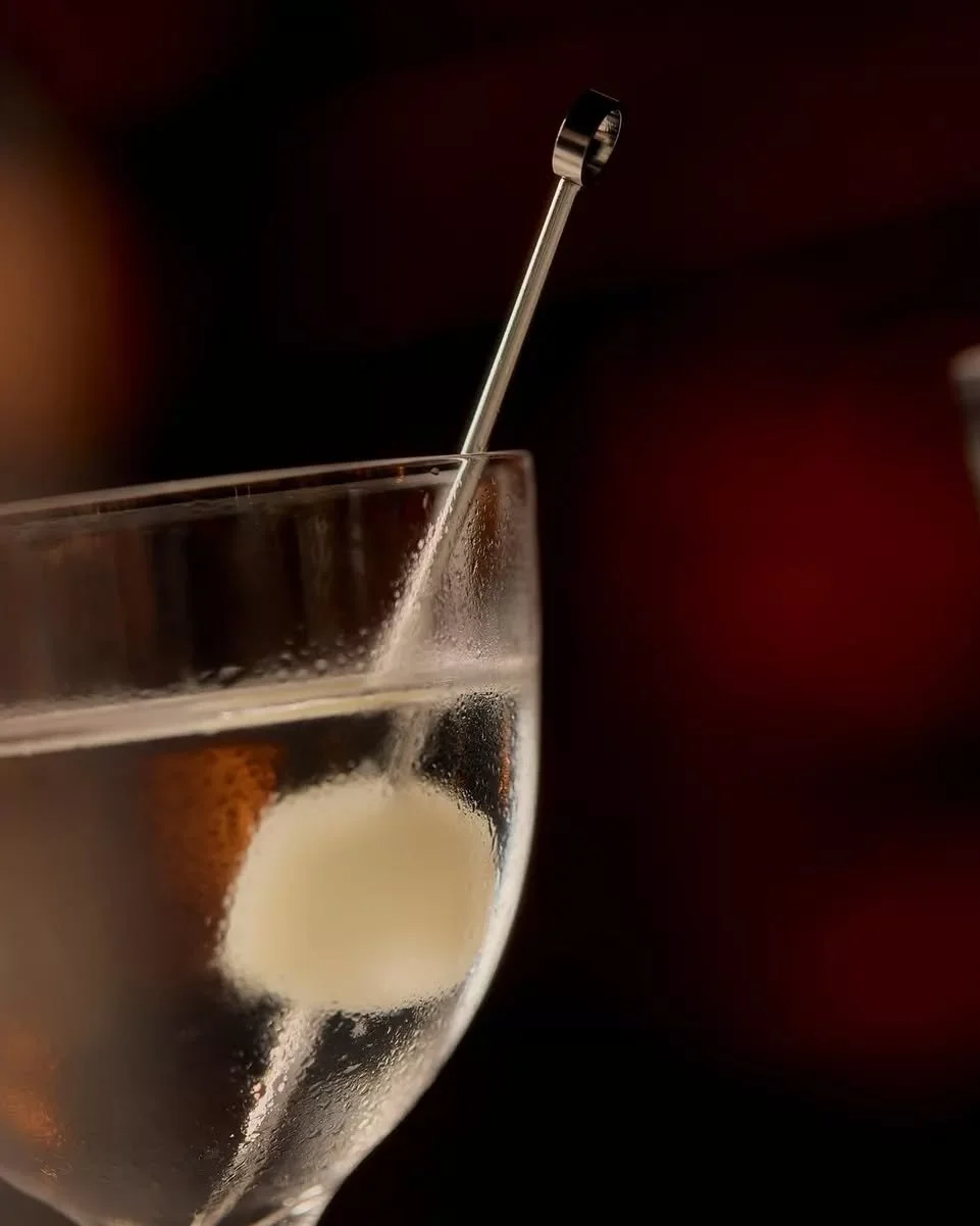 Finer details, for dine palates.

Welcome to post-workday evenings at the bar.