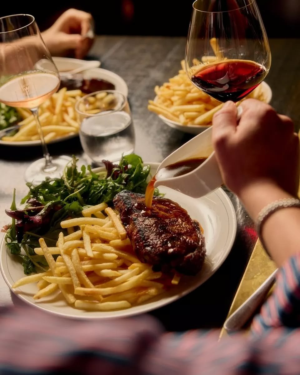 A succulent pour for a steak deserving of your attention.