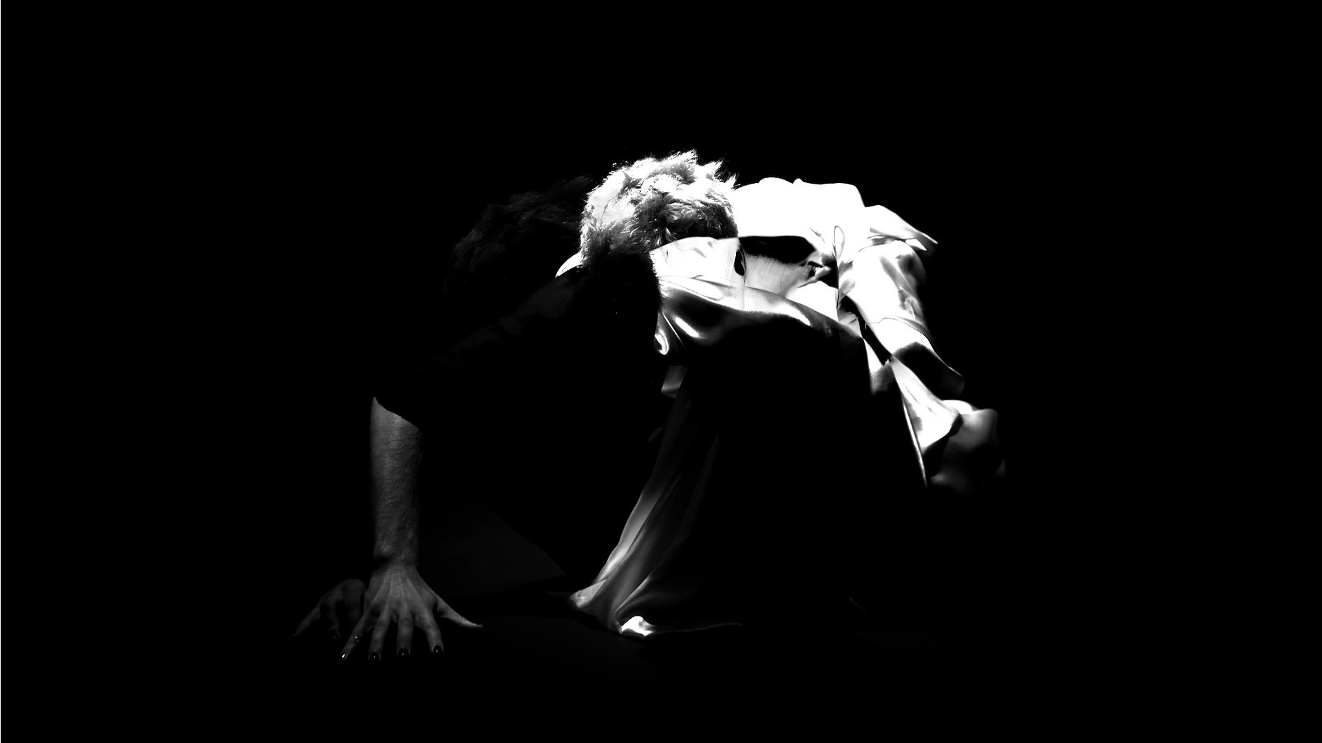 Lizzie Colgin_IntotheWeb-still9.jpg