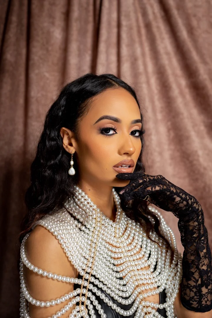 Gabriela Anderson in pearl necklace by Hasion Malik-7.jpg