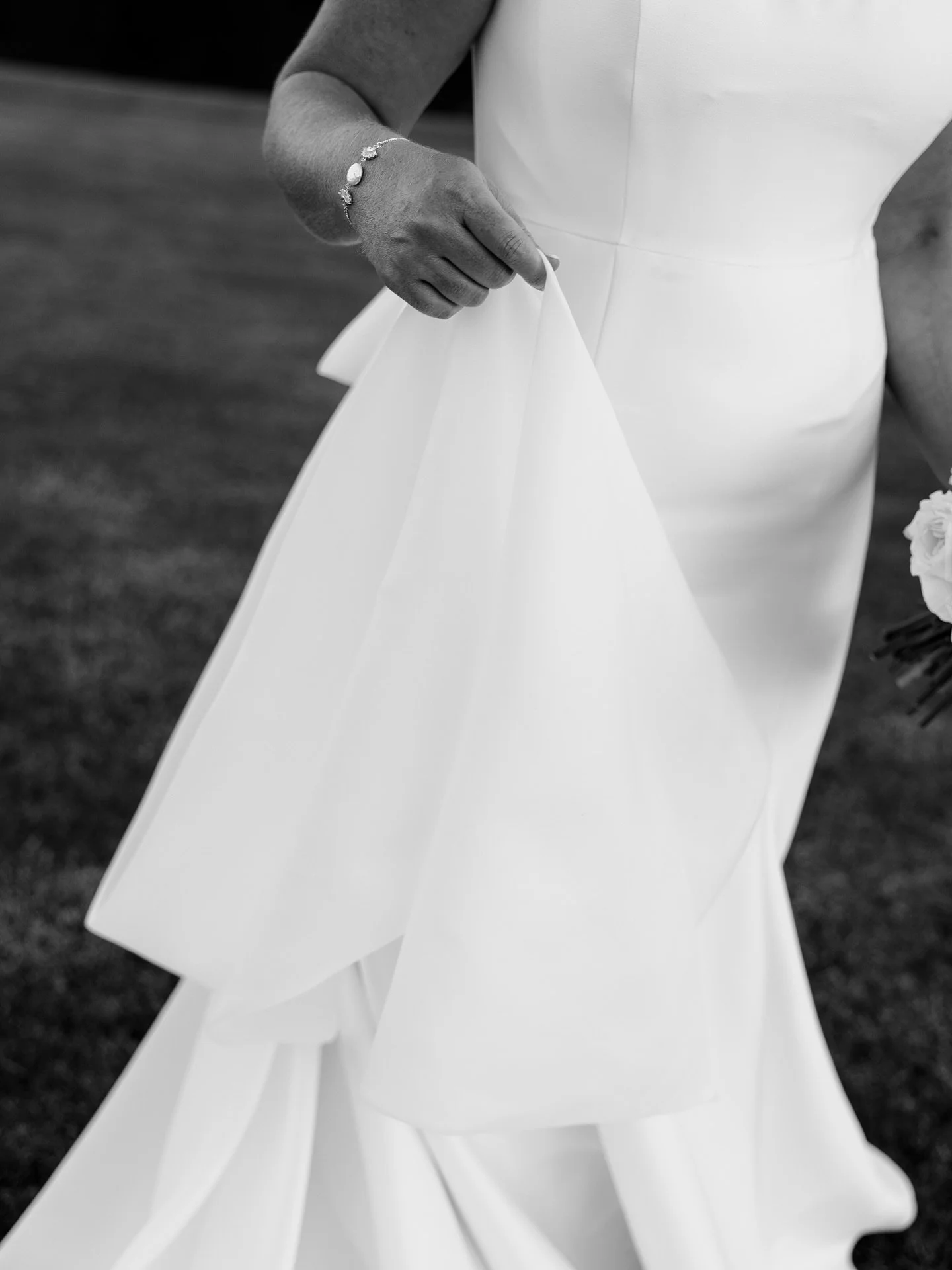 Bridals are a secret favorite of mine and this evening with Stephanie was so simple and sweet! She&rsquo;s stunning!!!