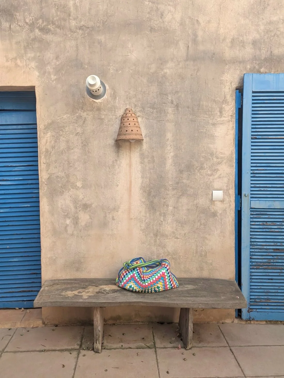big sis took her beach bag to Ibiza x 

crochet bag made with cotton yarn 🧶🎀

I sell cool stuff: 
www.poppymaycollective.com

☆ ☆ ☆
#poppymaycollective #smallbusiness #handmade #vintage #thrifted  #london #crochet #knitting #fashion #instagram #sty