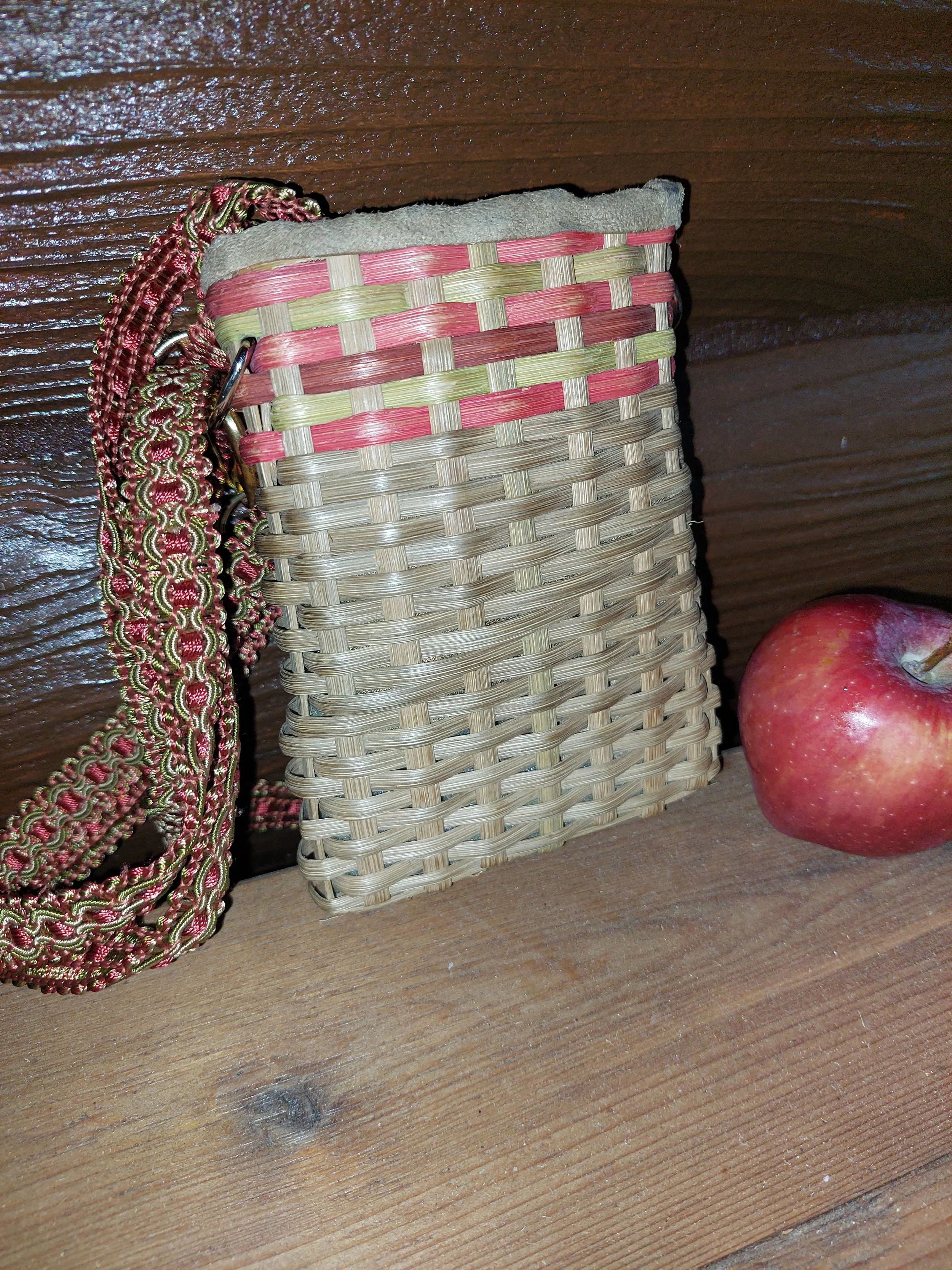 Small Side pouch1.jpg