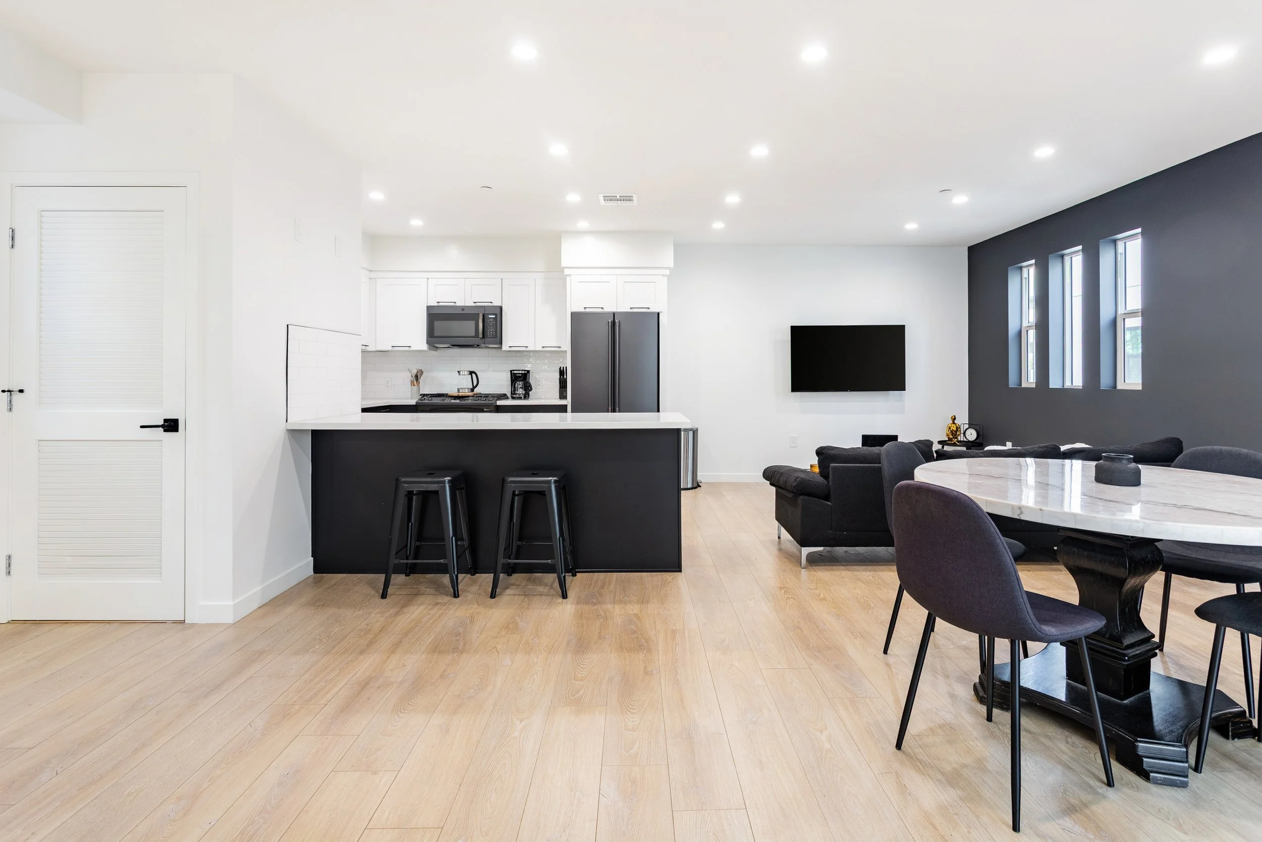 819bcf90-81d0-42cf-a16f-fbd5c03378e5 - 008.jpg