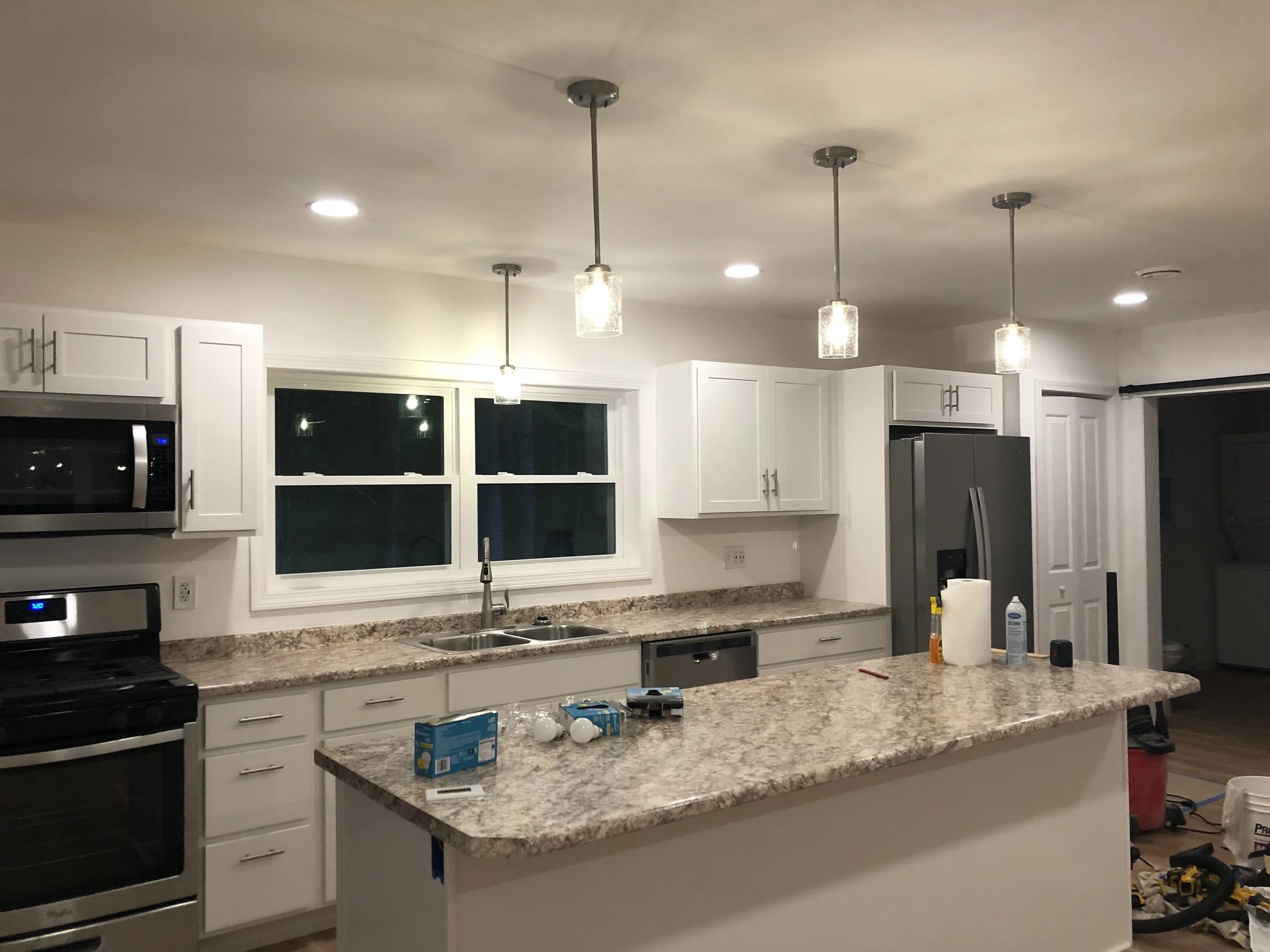 Light fixtures in kitchen