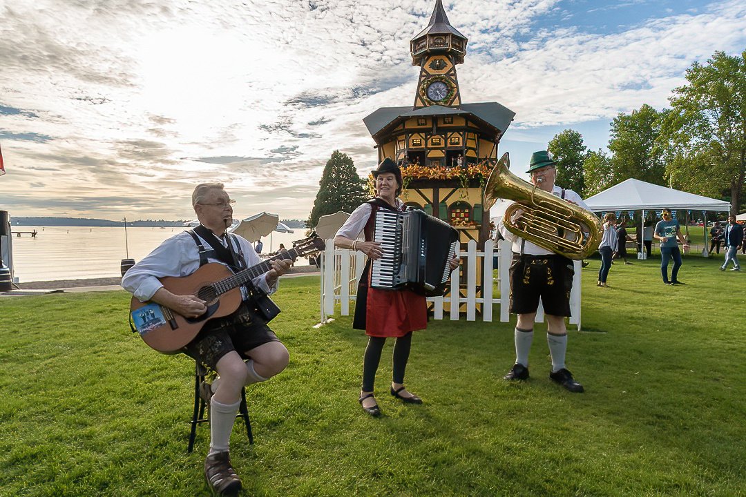 Musicians playing at Kirkland Oktoberfest
