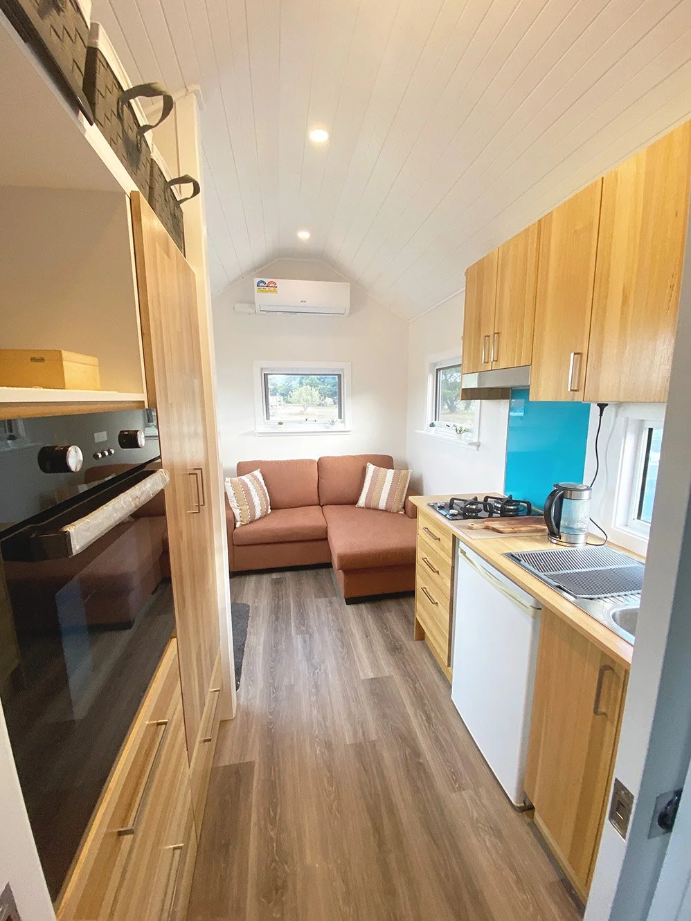 Kitchen-lounge