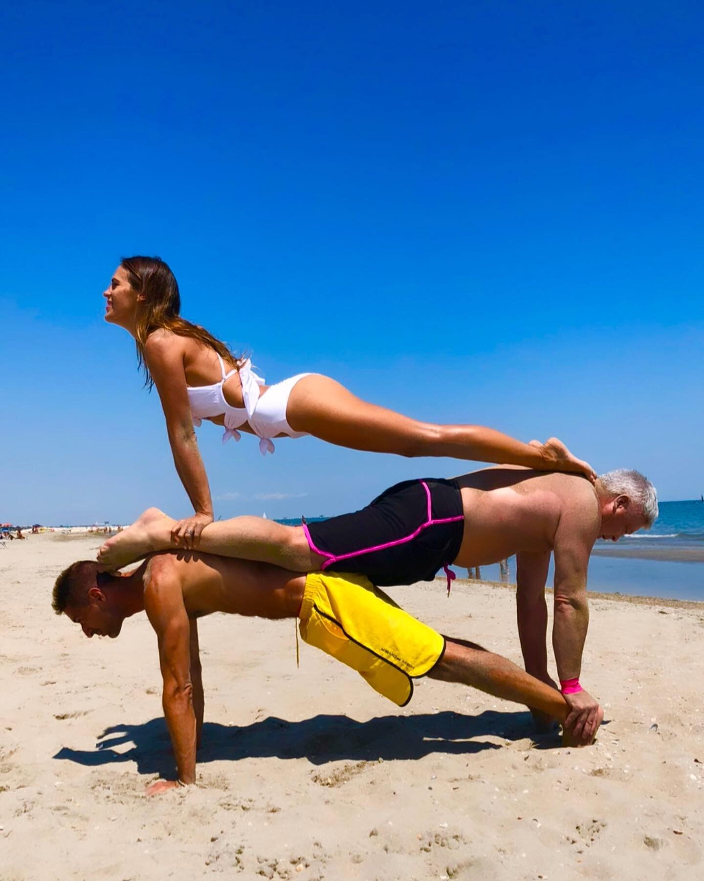 &quot;If you want to lift yourself up, lift up someone else.&quot; &ndash; Booker T. Washington

#wellness #fitness #healthylifestyle #travel #yoga #acroyoga #team #teamwork #creative #strength #goals #italy #adventure #wanderlust #nutrition #gratitu