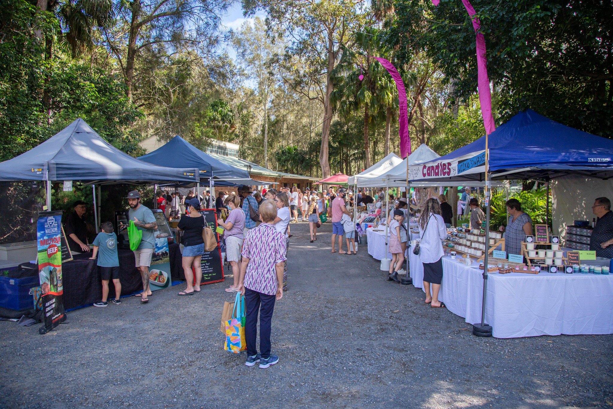 The Community Centre outside the Recky comes alive this morning with the Pacific Palms Community Market kicking off from 9am. Come browse the colourful stalls including local eco and fair trade products, jewellery, art, craft, clothes, plants, fruit,