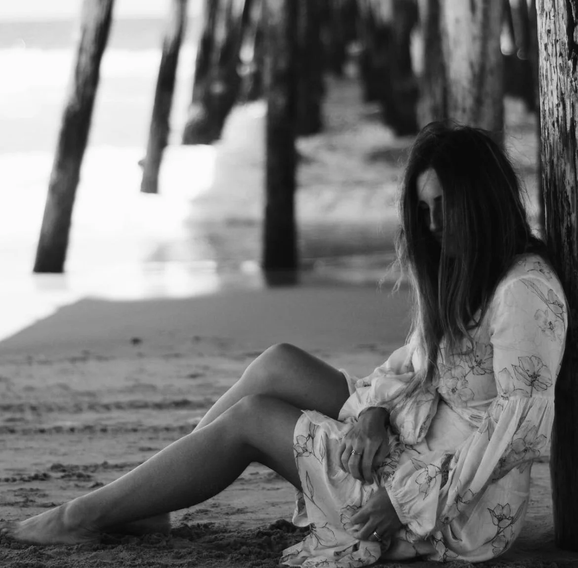 5 Powerful Benefits of Grounding in Nature (Especially at the Beach + Ocean)