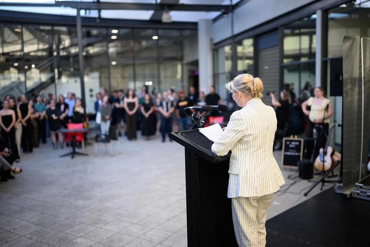 ZZ9_3695_2 Large.jpeg