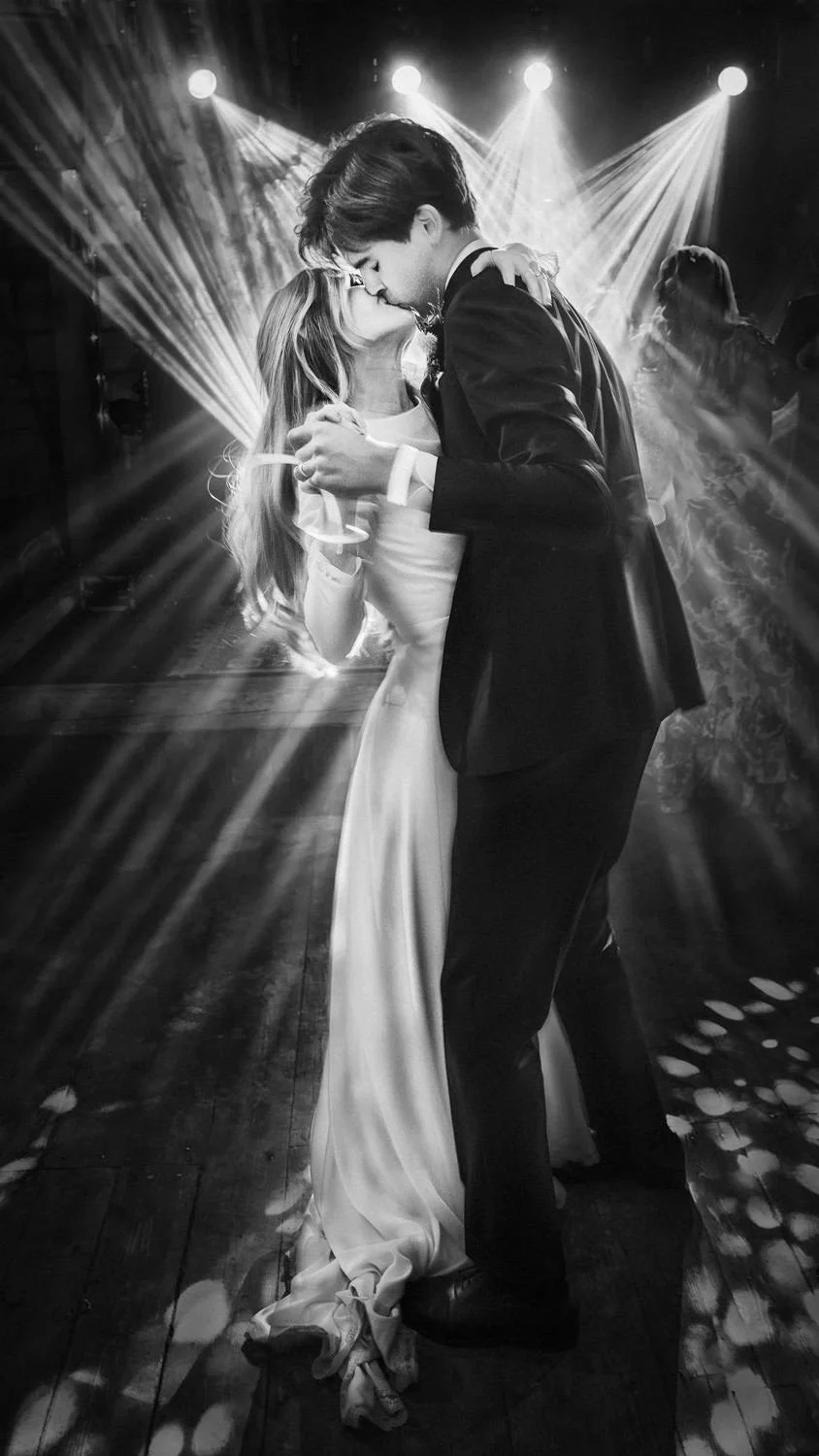 Spotlights on love by wedding photographer John Hellstrom