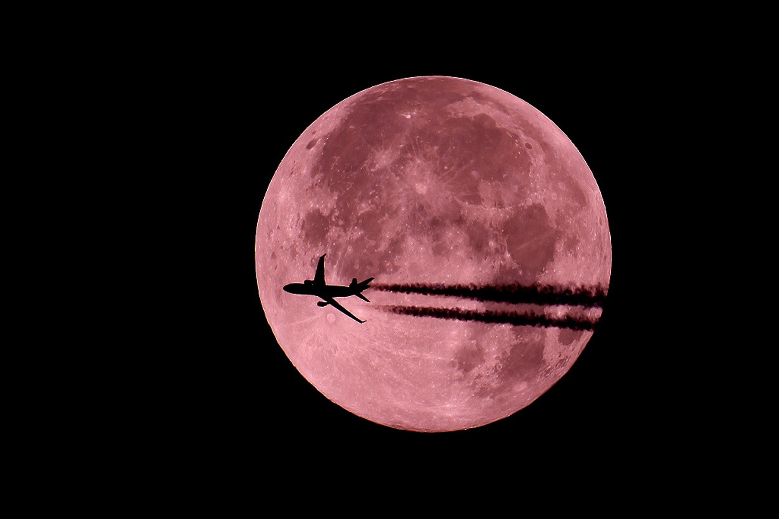 moond_airplane.jpg