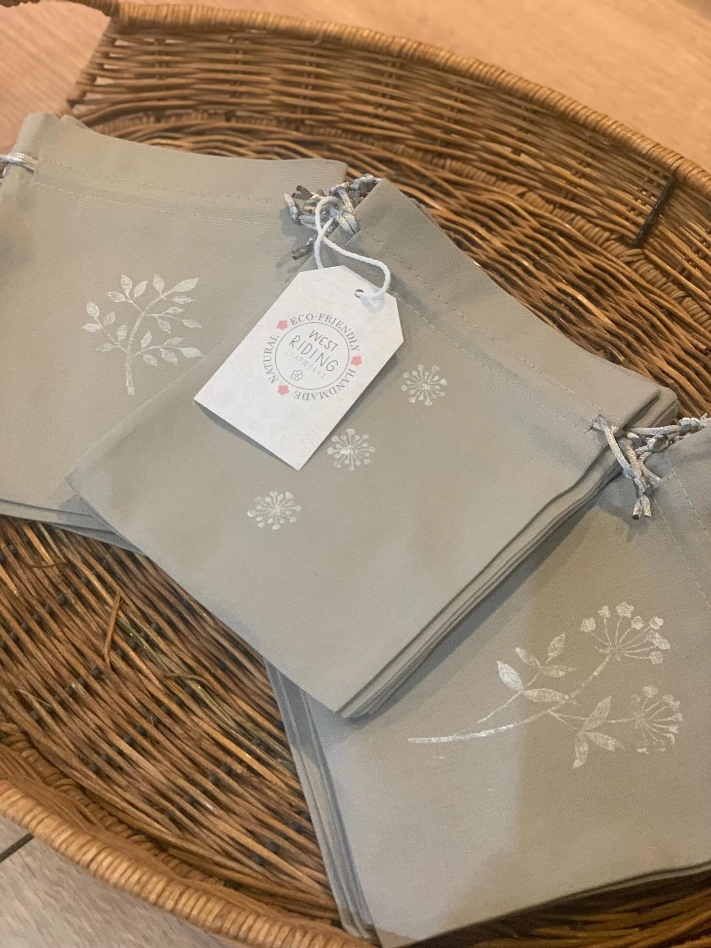 I honestly don&rsquo;t know how I&rsquo;ve had time this week but I&rsquo;ve hand printed these lovely grey linen gift bags. 

They look fabulous with my new gift tags. 

They will be on my stalls throughout the next 2 months. Fill them yourself with