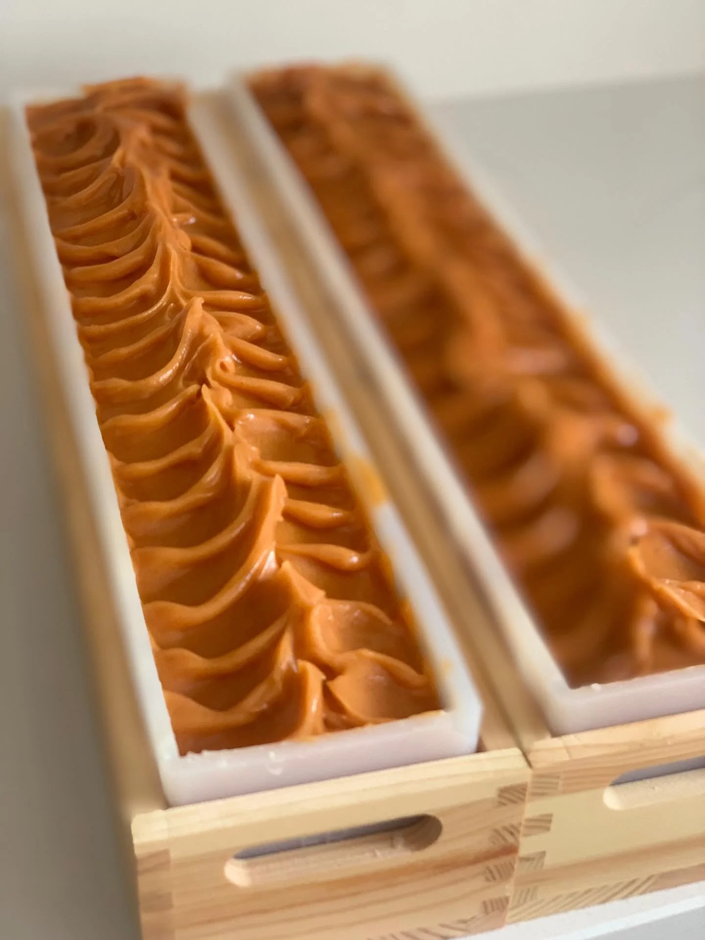 Fresh batch alert! ✨
Our Lemongrass &amp; Ginger with Turmeric Soap is handmade in small batches with skin-loving ingredients like olive oil, sweet almond oil, and cocoa butter. 🌿
Bright, zesty, and naturally nourishing &mdash; your skin will thank 