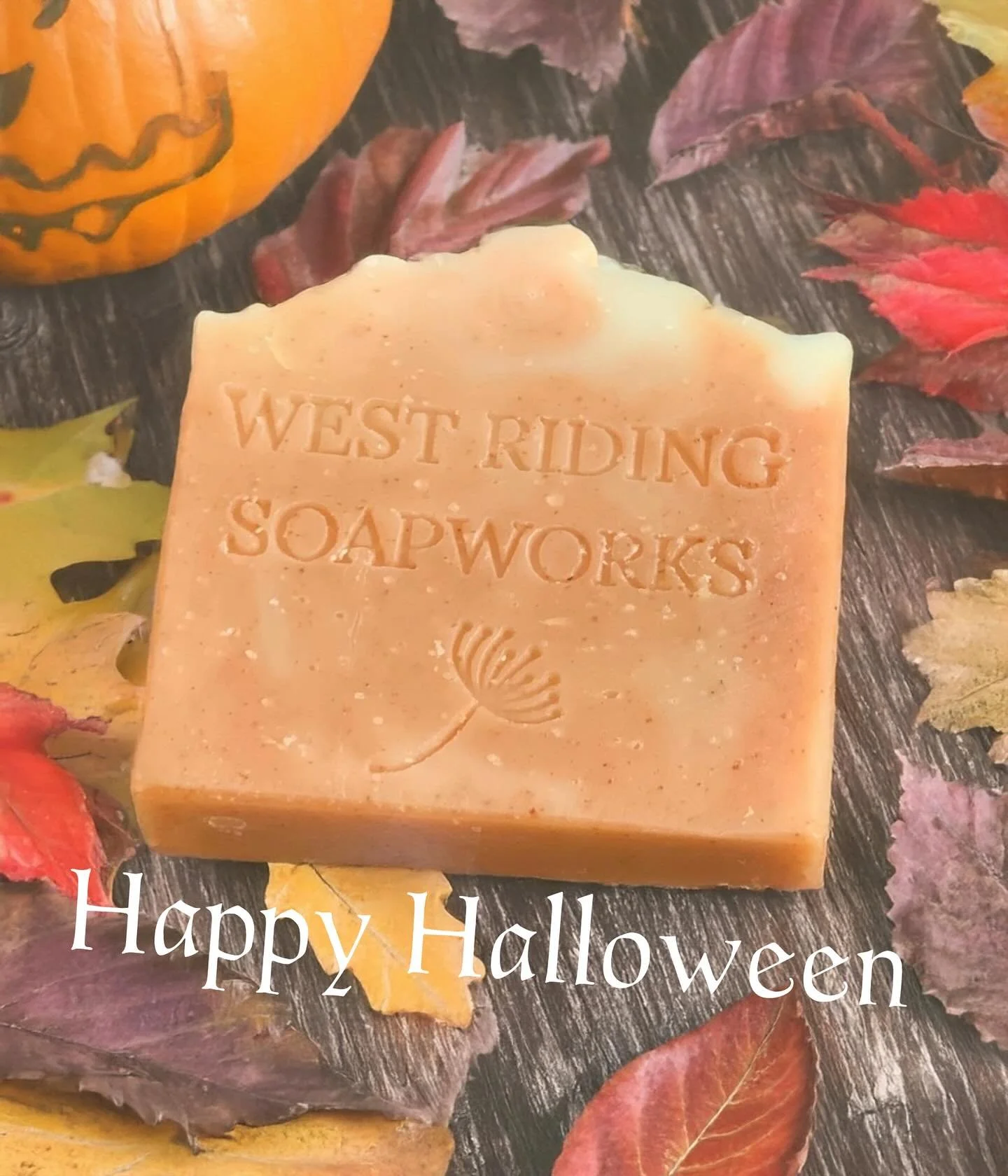 🎃🕯️ Spooky Clean Vibes Only 🕯️🎃

This Halloween, lather up with a little magic 👻✨
Our Orange &amp; Patchouli bar&mdash;swirled with paprika for a natural glow&mdash;smells like a witch&rsquo;s cauldron of citrus and earth, and leaves your skin b