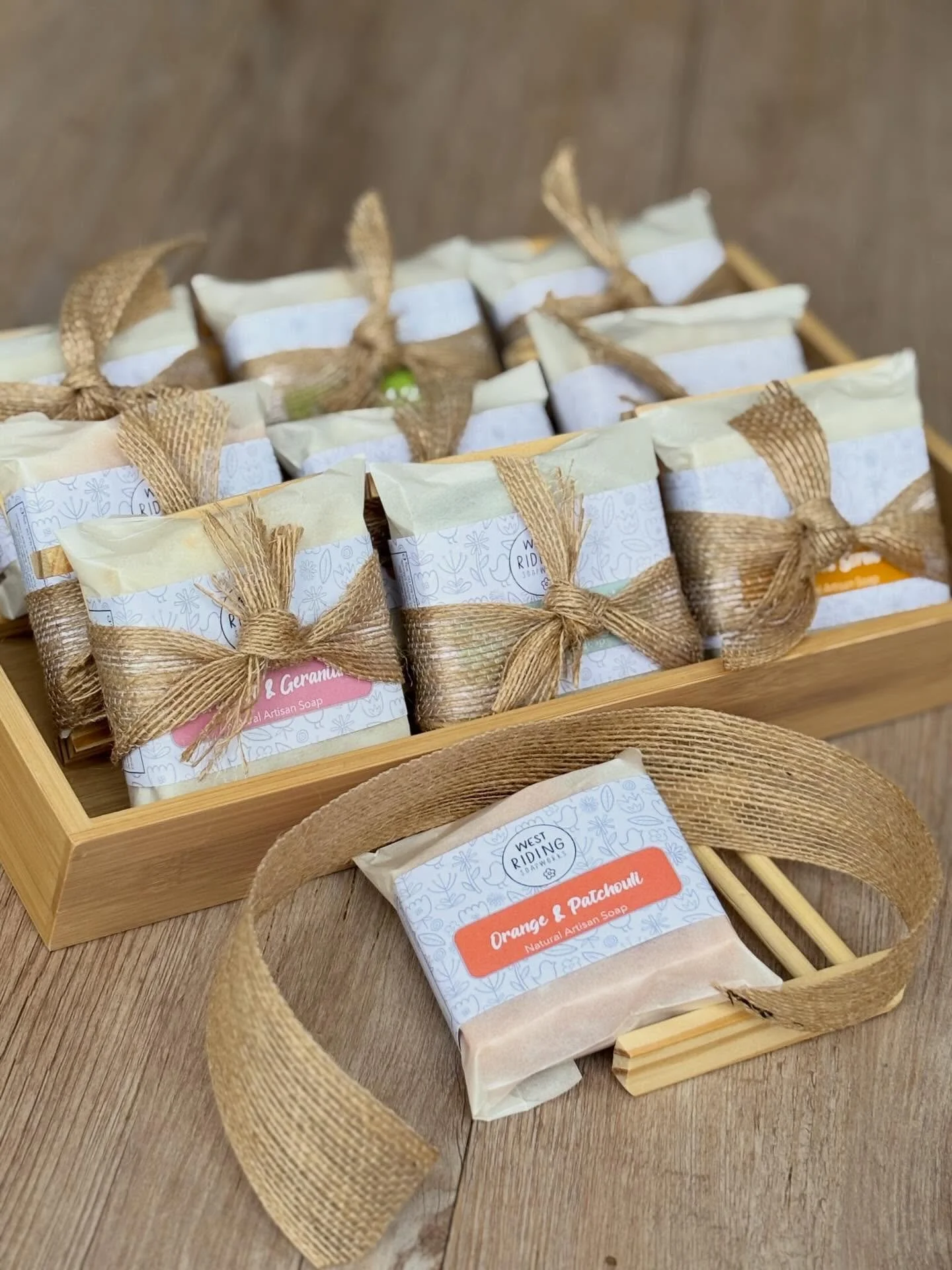 Mother&rsquo;s Day doesn&rsquo;t need to be expensive. Our small gift sets start at &pound;9.50. A beautiful natural handmade soap with a bamboo soap dish and finished off with a bow. 

On our stall @thecardingshed this Saturday or order the soap and