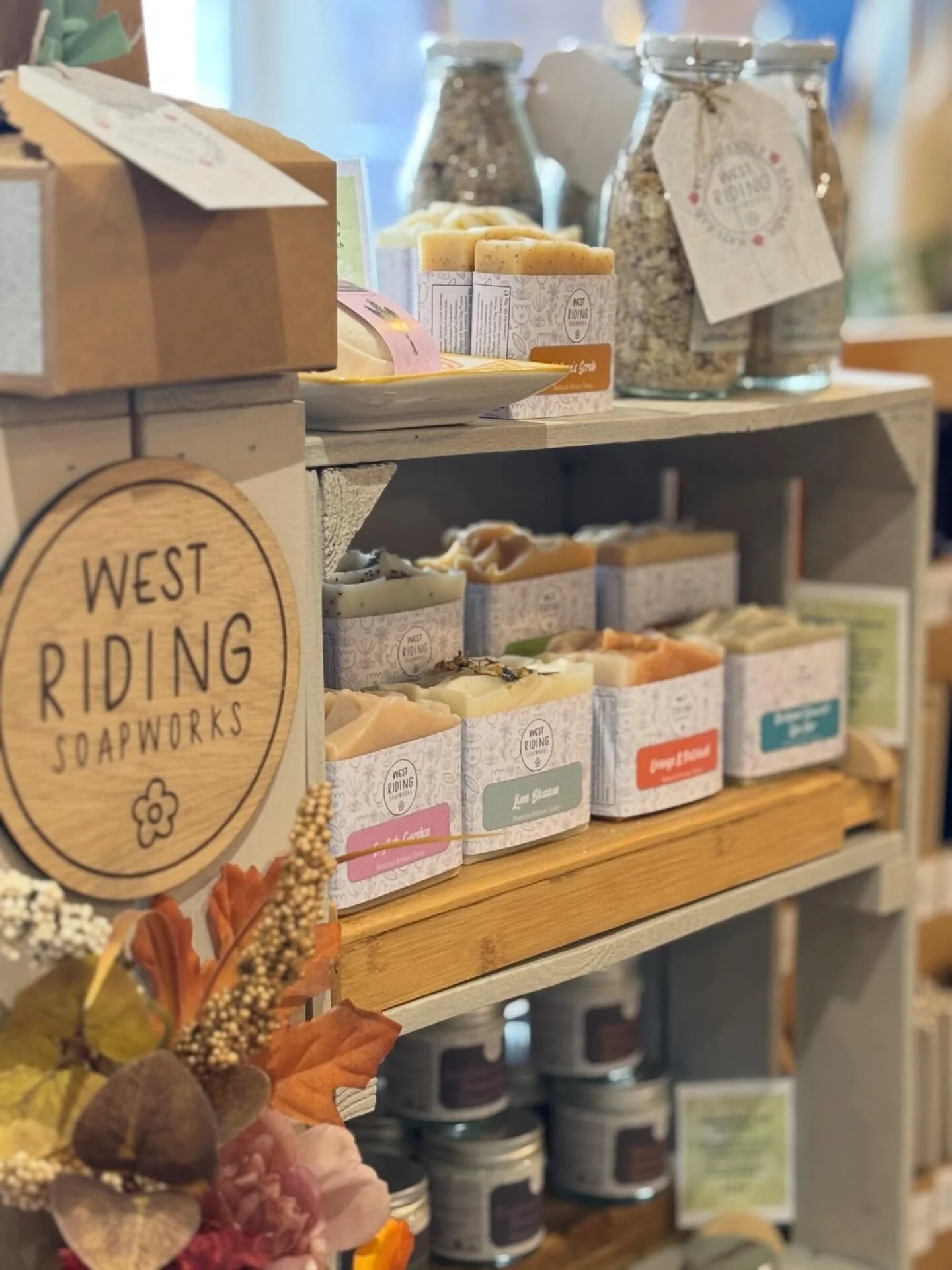 Popped into @yorkshiremakers this morning to restock. 
All gift sets in the shop are under &pound;25. Take a look for a last minute Mother&rsquo;s Day treat 😊

I also met a lovely customer who told me that she&rsquo;s recently moved from using a hig