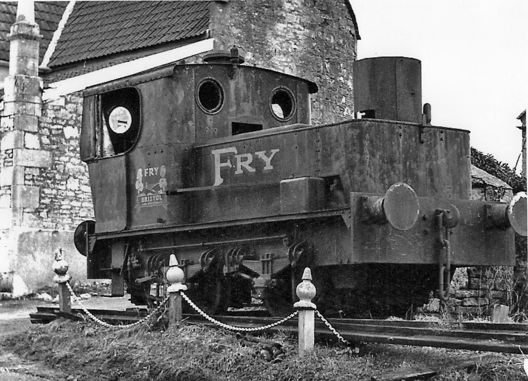 The Frys Sentinel is pictured at Mr Bulls house in Tunley in 1971 © R Clayton