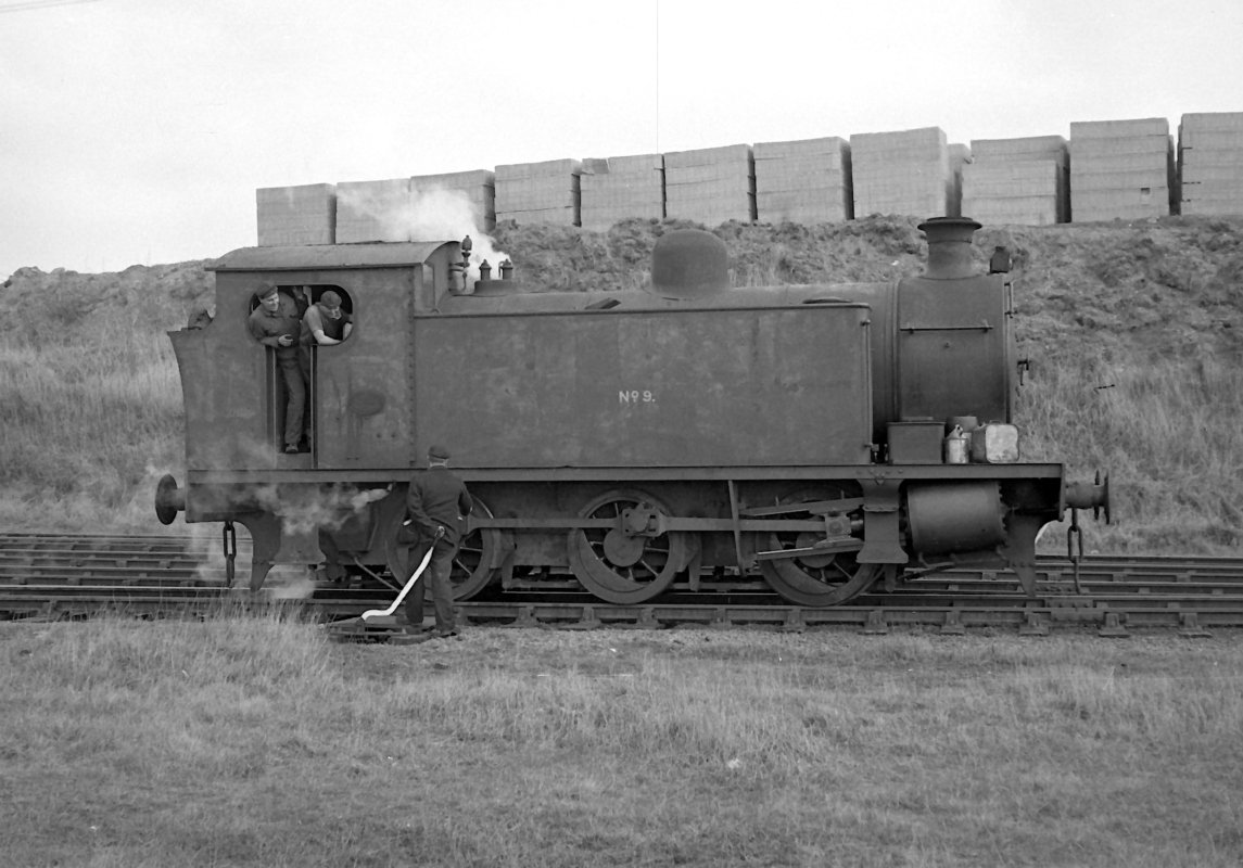 7151 at Hams Hall Power station on the 5th March 1963 - Photo by Les Pitcher © Phantasrail Galleries