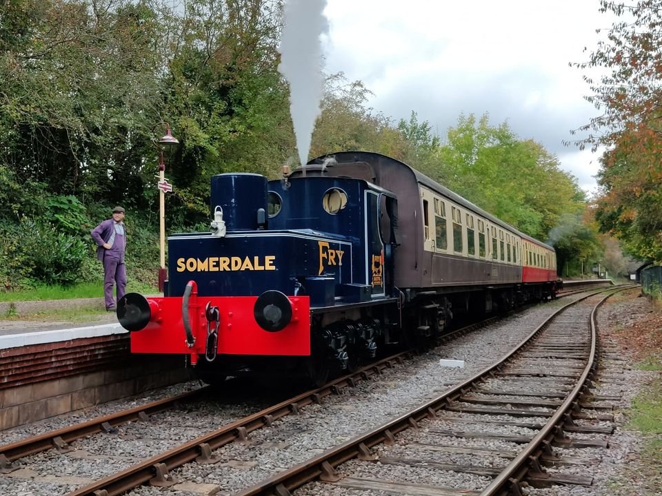 The Fry's sentinel at Oldland Common station. ©A Ashford