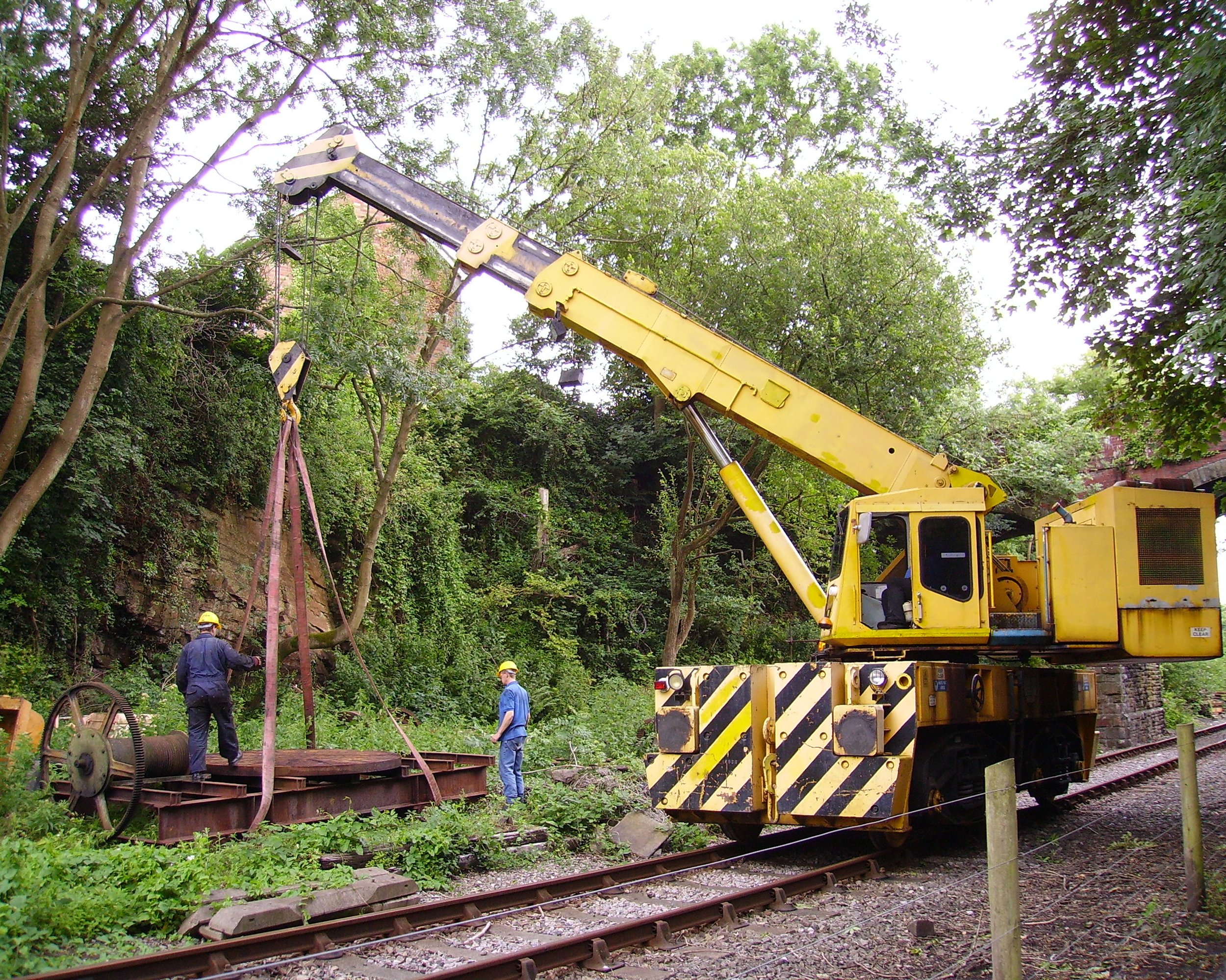 The crane in action in Cherry Gardens Cutting on 2nd July 2007.