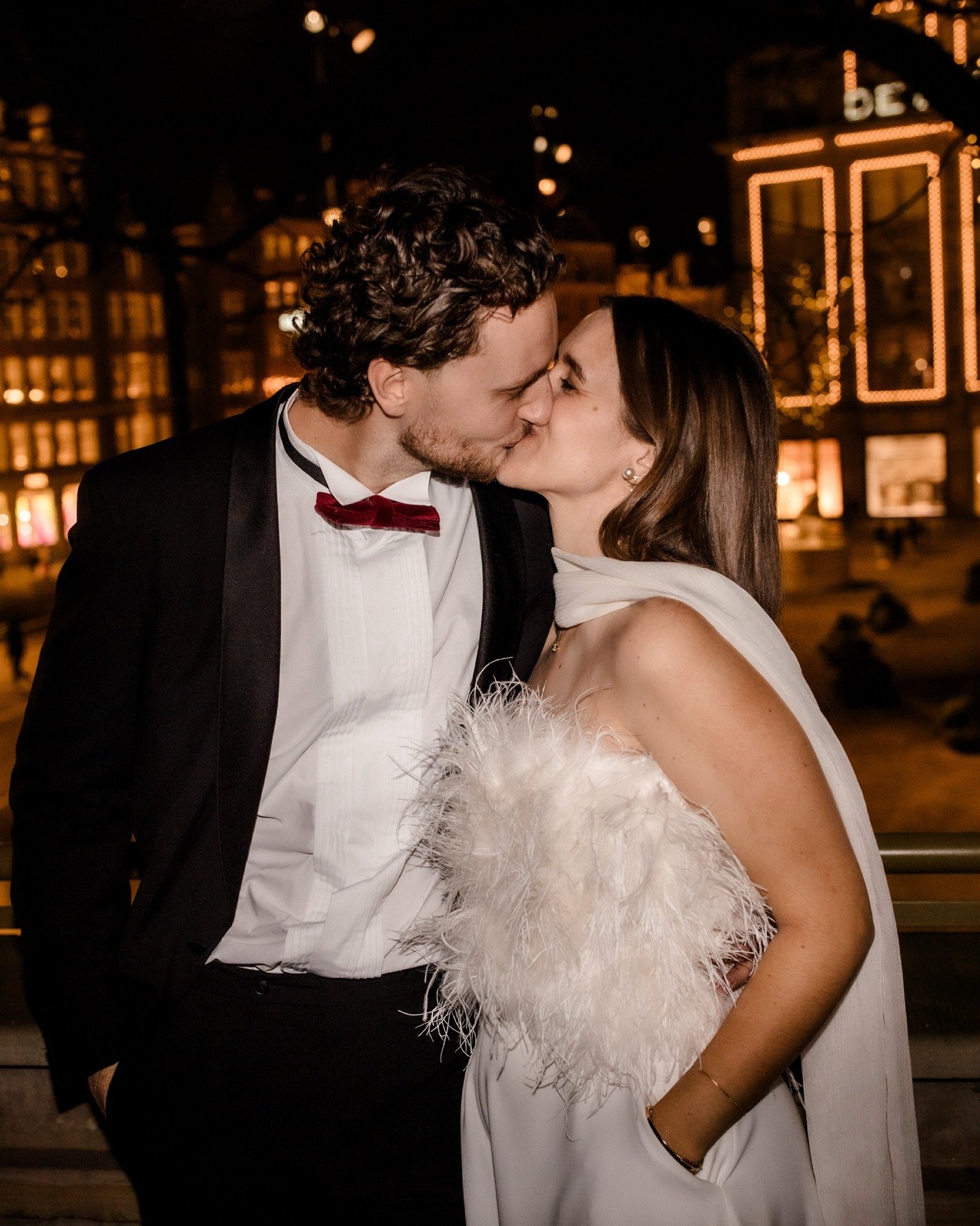a new month marks the beginning of a brand-new season for us. the first wedding we photographed earlier this year was held in the heart of Amsterdam - loved your energy and happiness Stijn and Willemijn 🔥