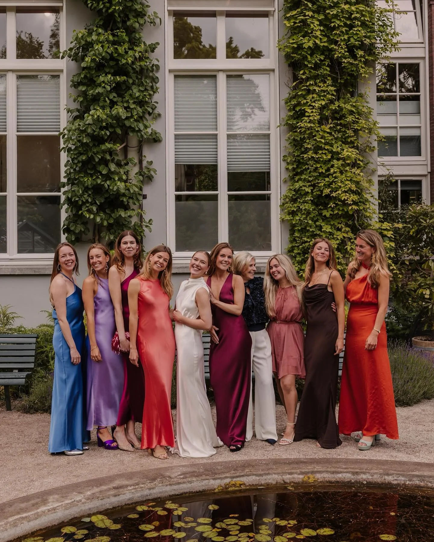 Suus with her closest friends on her unforgettable wedding in Amsterdam, 2025

Photography: @suegraphy 
Location: @hortusamsterdam 
Muah: @bodinemetz 
Dress: @alexandragrecco @wildatheartbridal 
Suit: @michaelgisoweddings 
Flowers: @sijmonsbloemen158