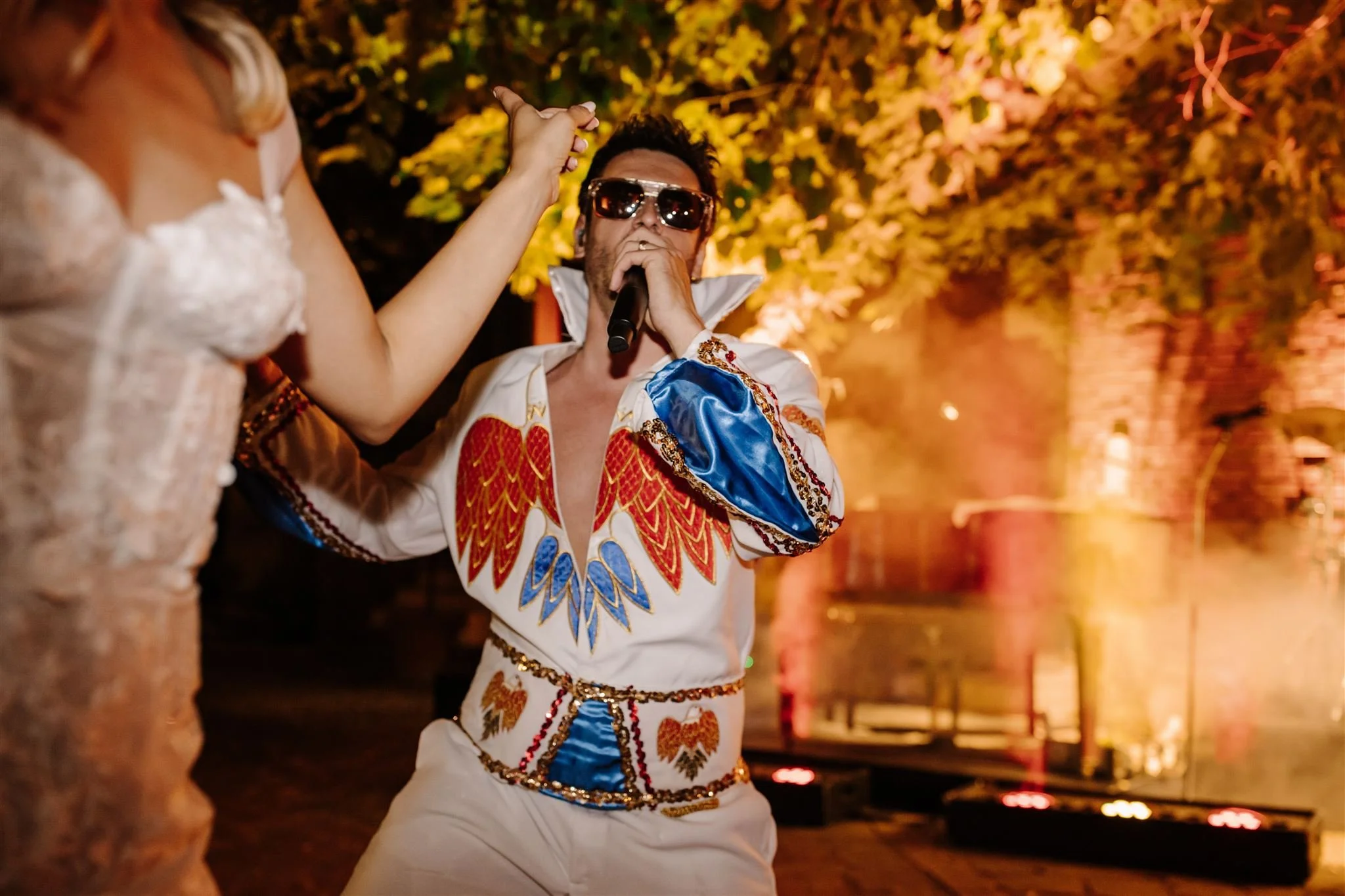 Edwin Oudshoorn trouwjurk op trouwlocatie Toscane Il Grande Prato