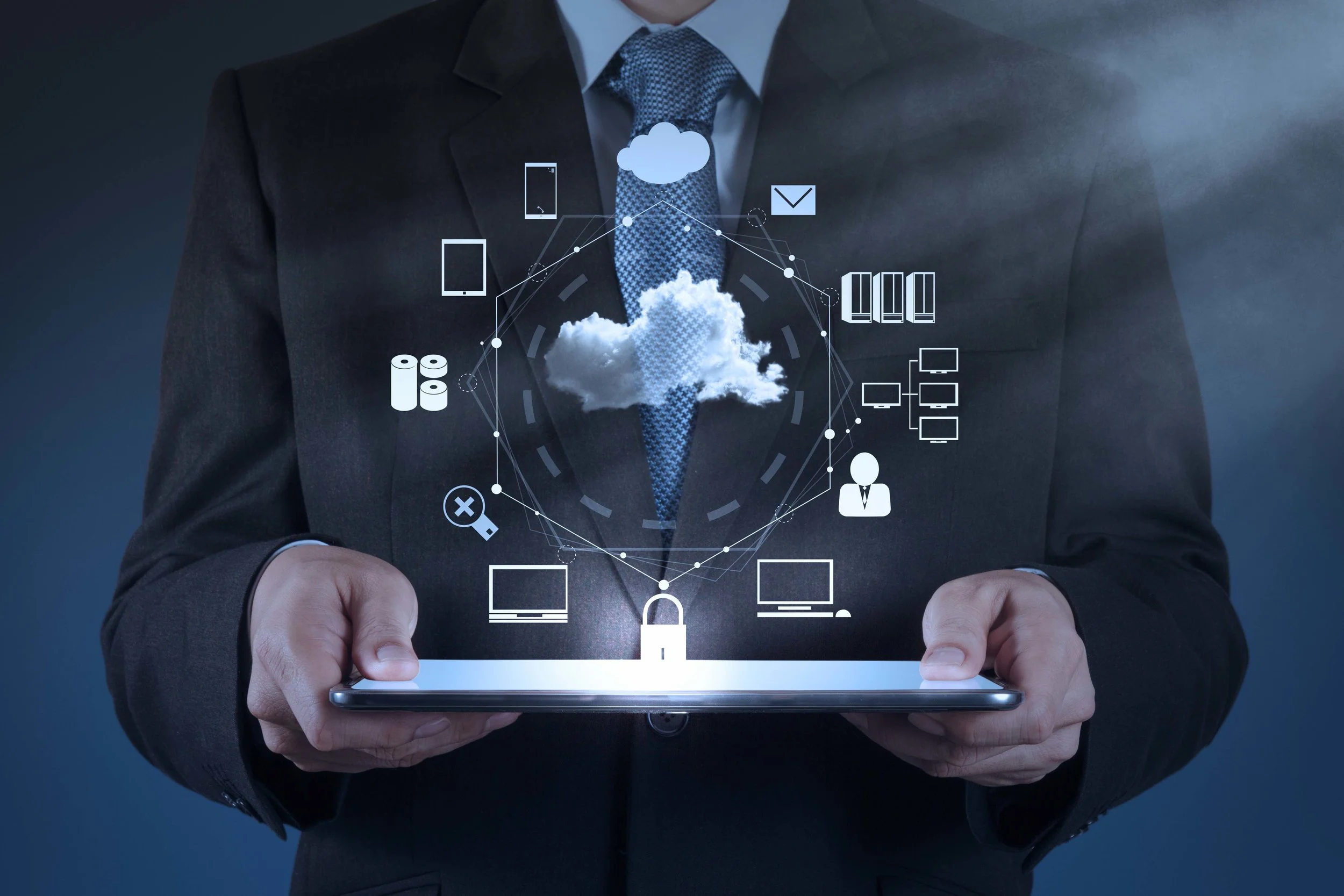 7 Reasons Why Using Cloud Based Computing Helps Your Business