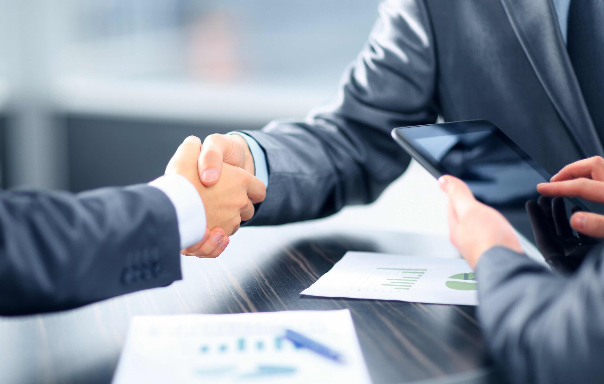 Lateral Teams Up With Corporate and Legal Collections
