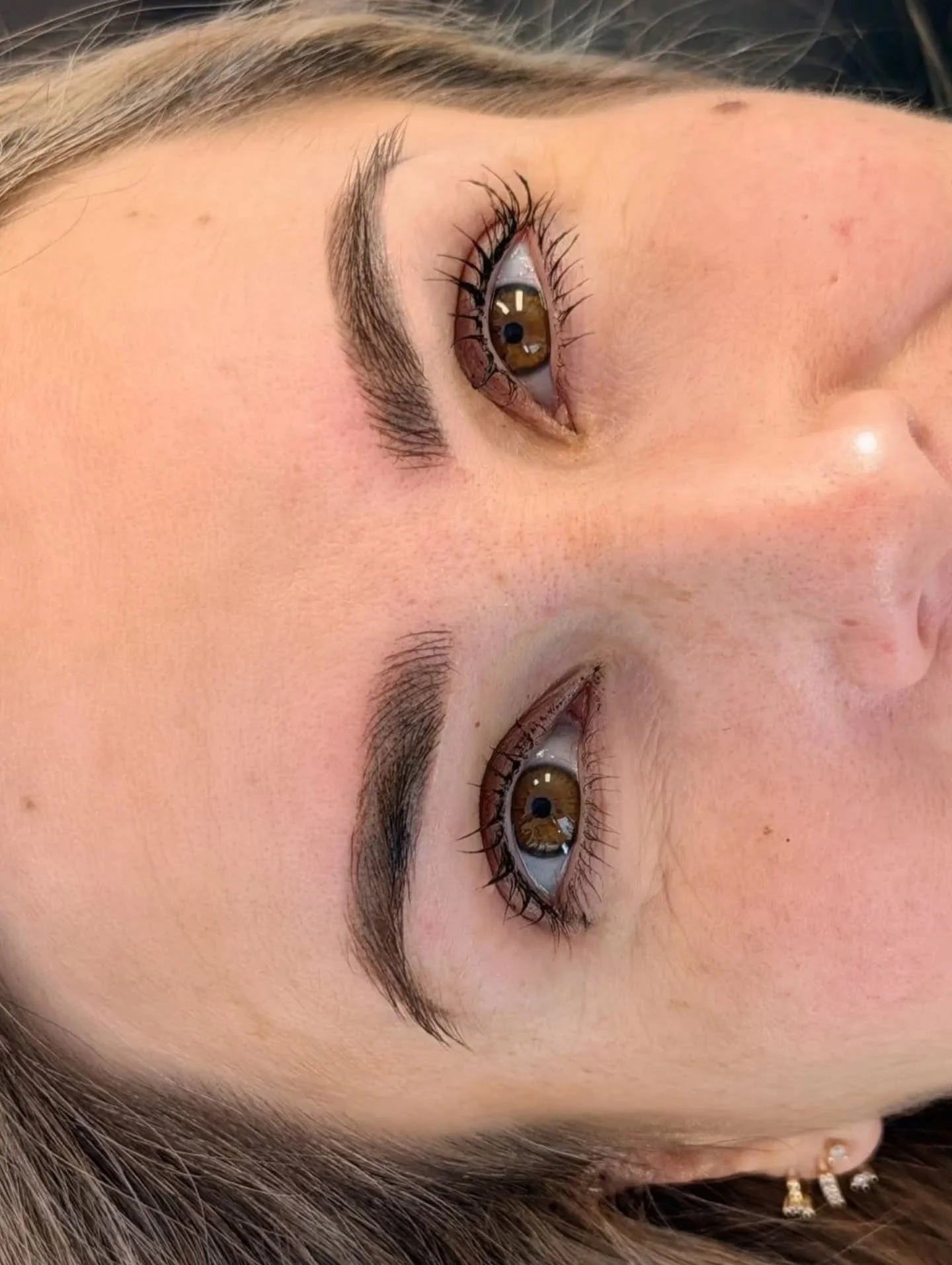 Fluffy natural brows that look like they grew there. ☁️ 

I won't tell if you don't. 🪽