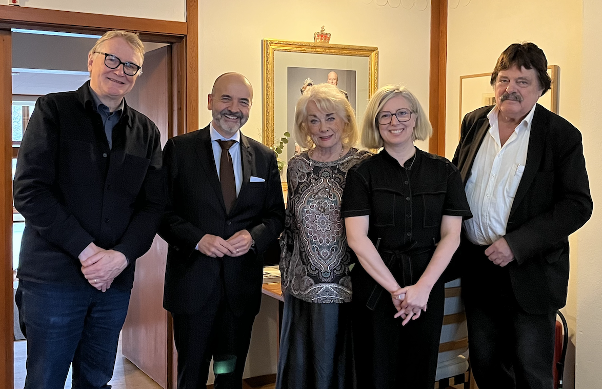 Ibsensällskapet på besök hos Norges nya ambassadör