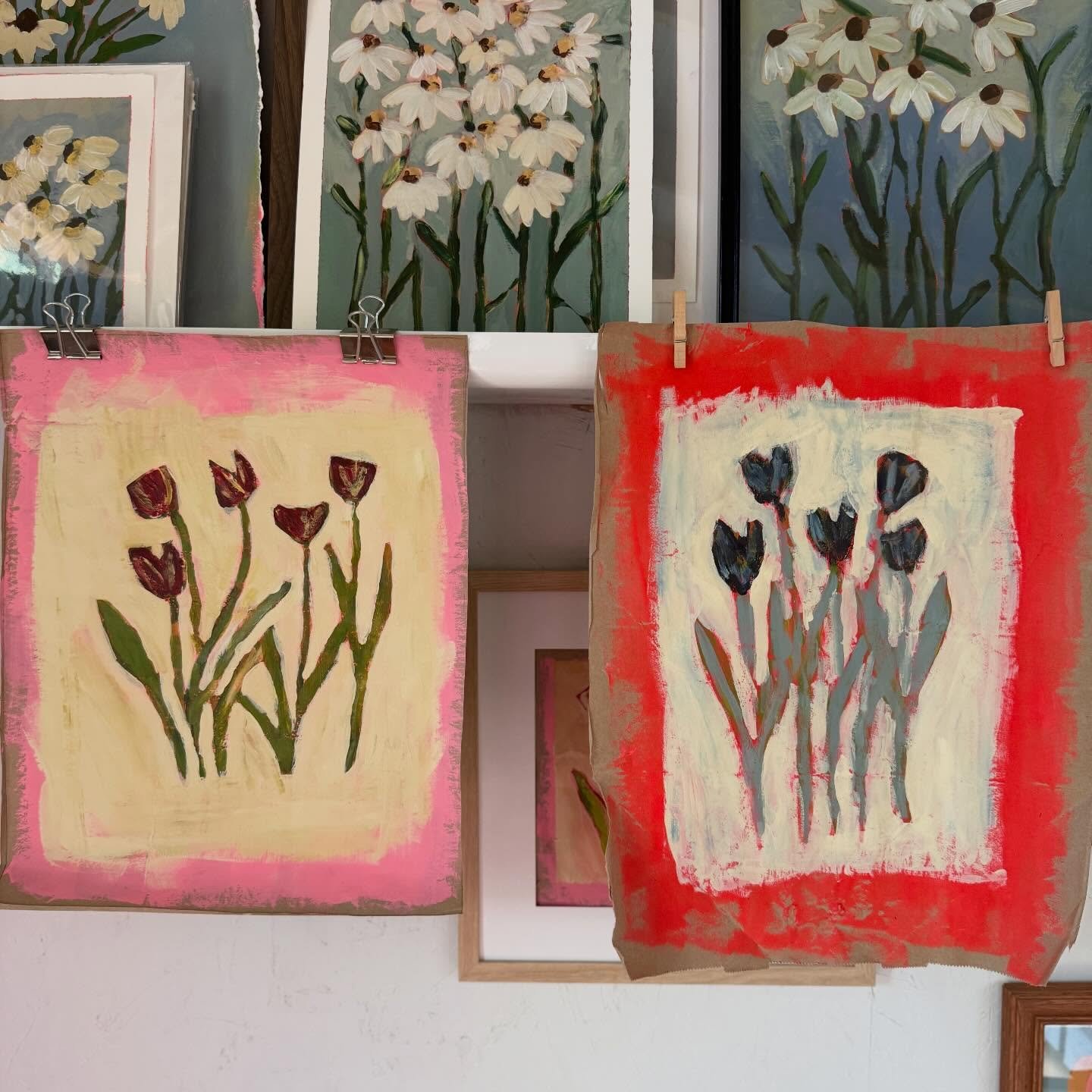 I spent all of March recovering from surgery and all I have to show for it is zero pain and 250 paintings of flowers 🌺 🌿🌸☀️💕💐
#endowarrior