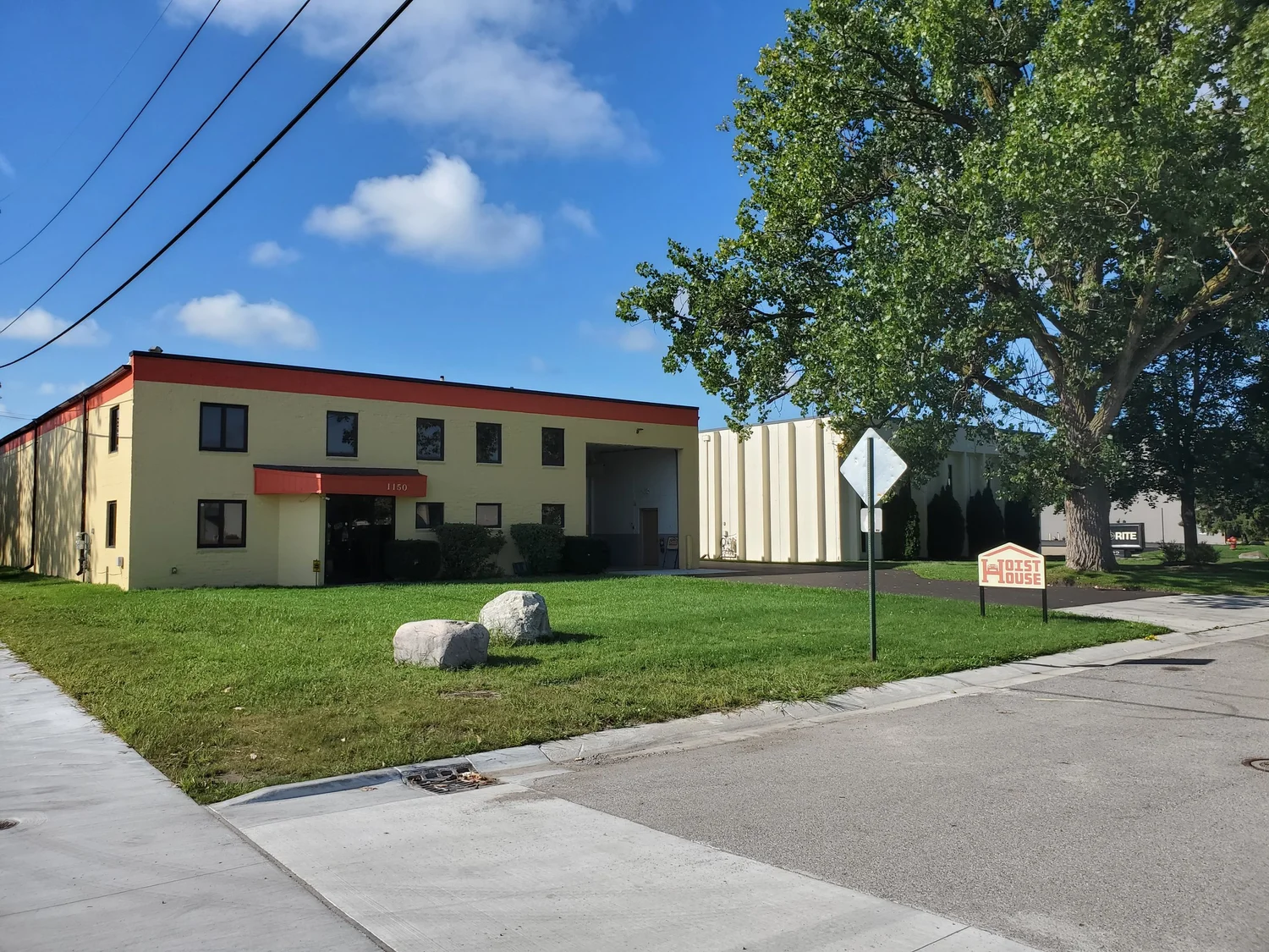 About Us — Hoist House