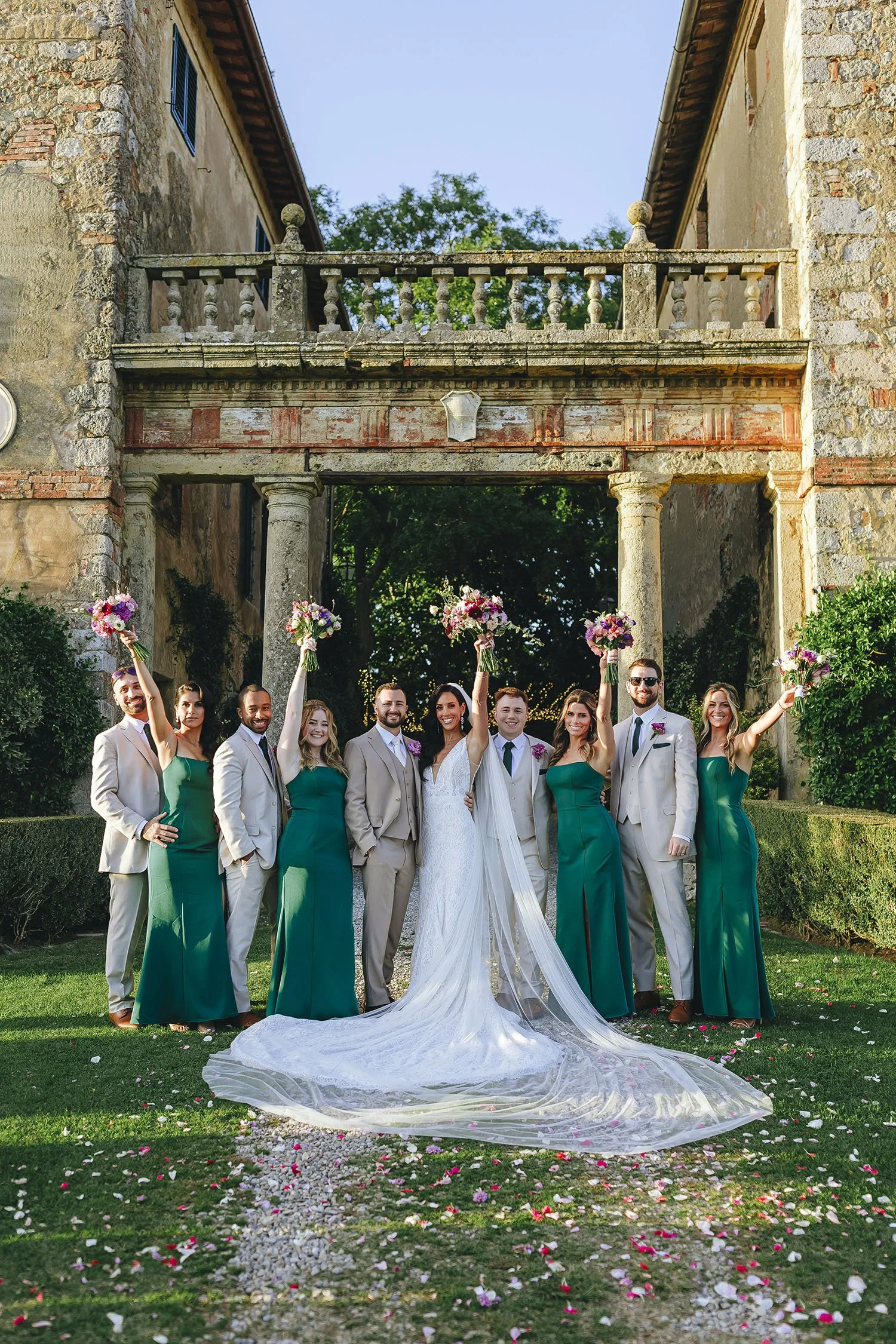 bridal party photo with bridesmaids and groomsmen at Borgo Stomennano