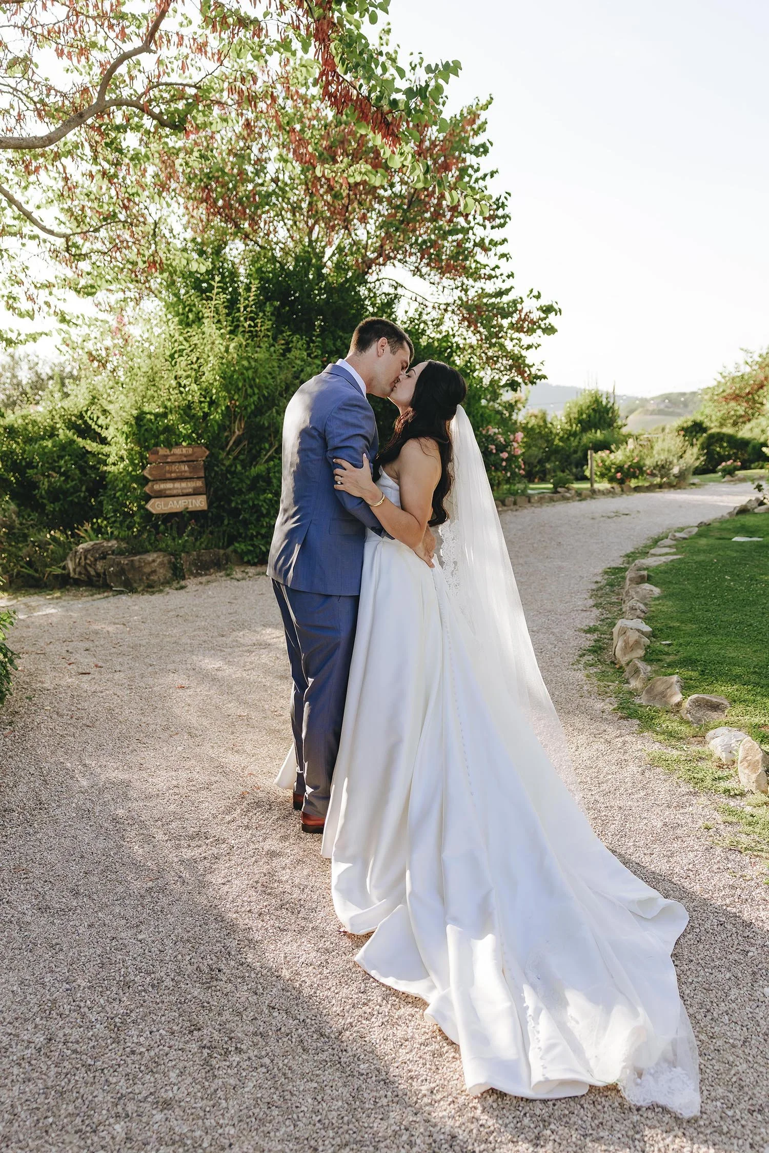 Tim & Erin 1076.jpg