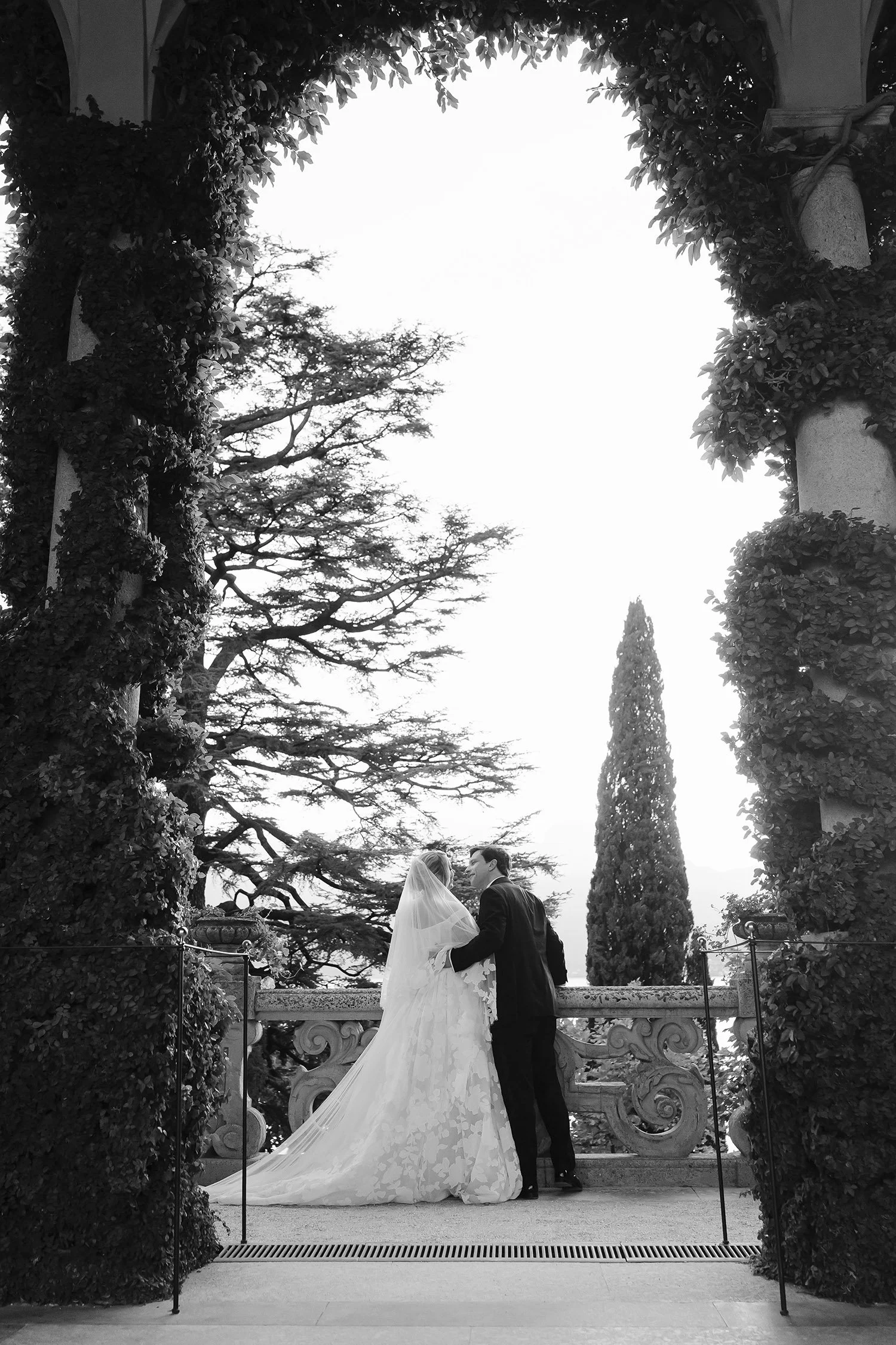 Lake Como elopement photographer - Villa del Balbianello 57.jpg