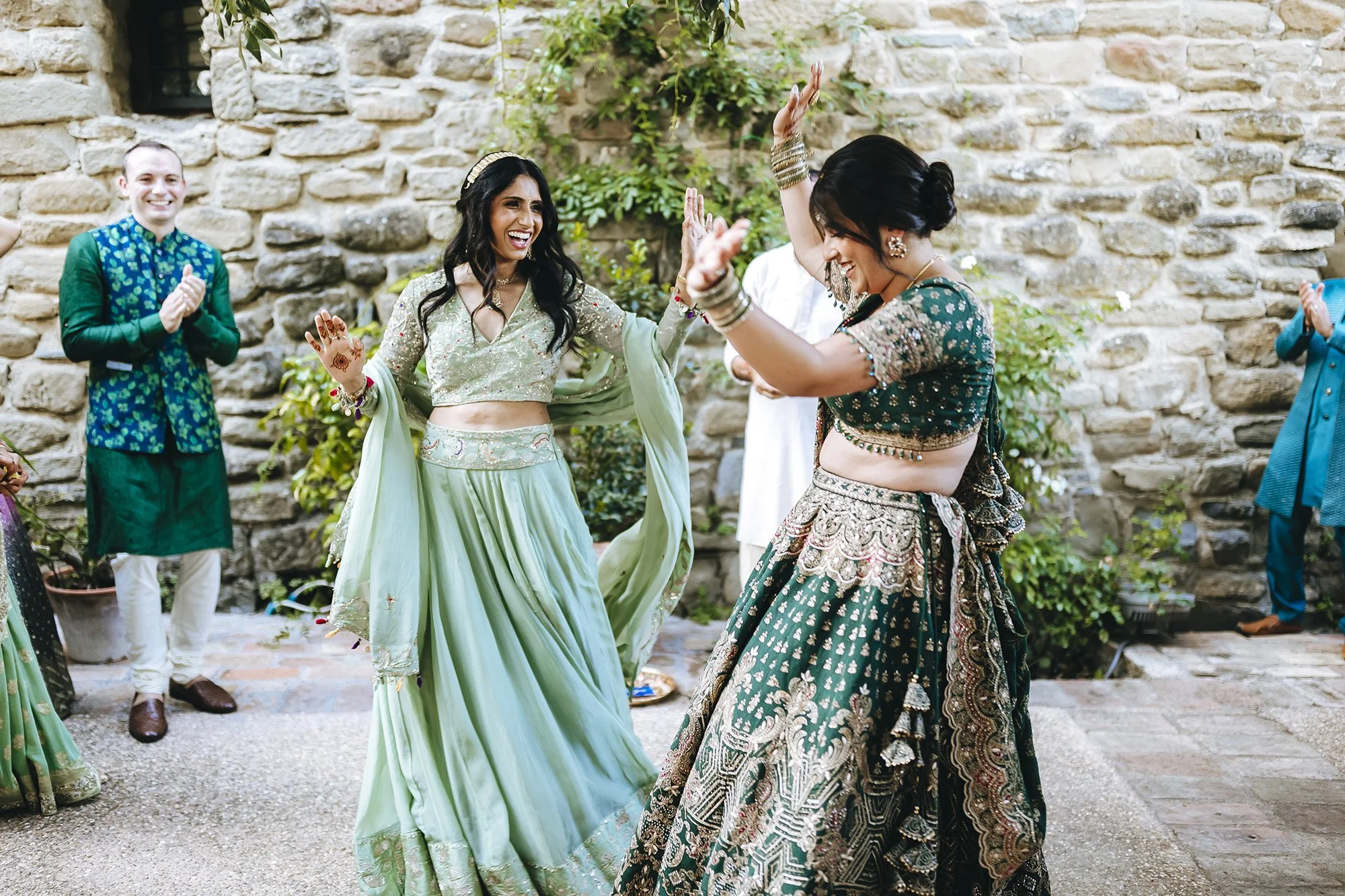 Keval & Dhara 1107.jpg